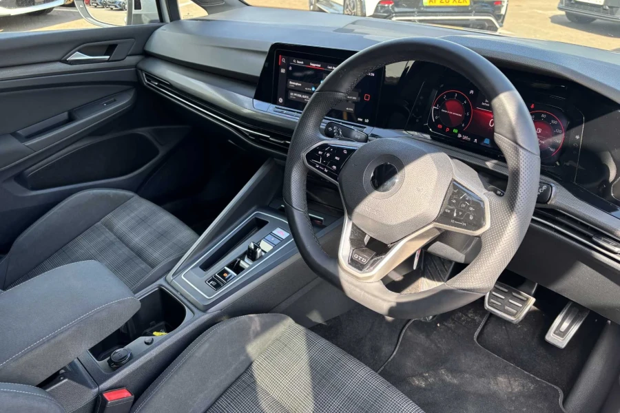 Vehicle Image - 3