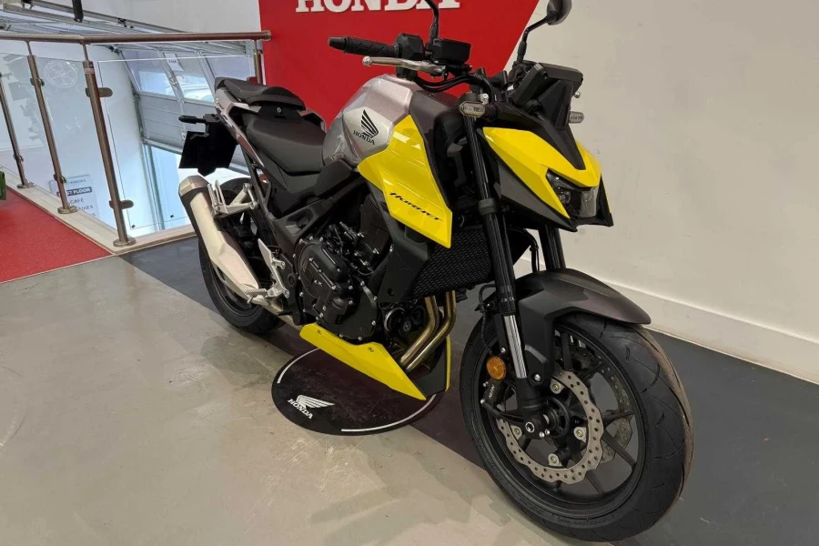 Vehicle Image - 1