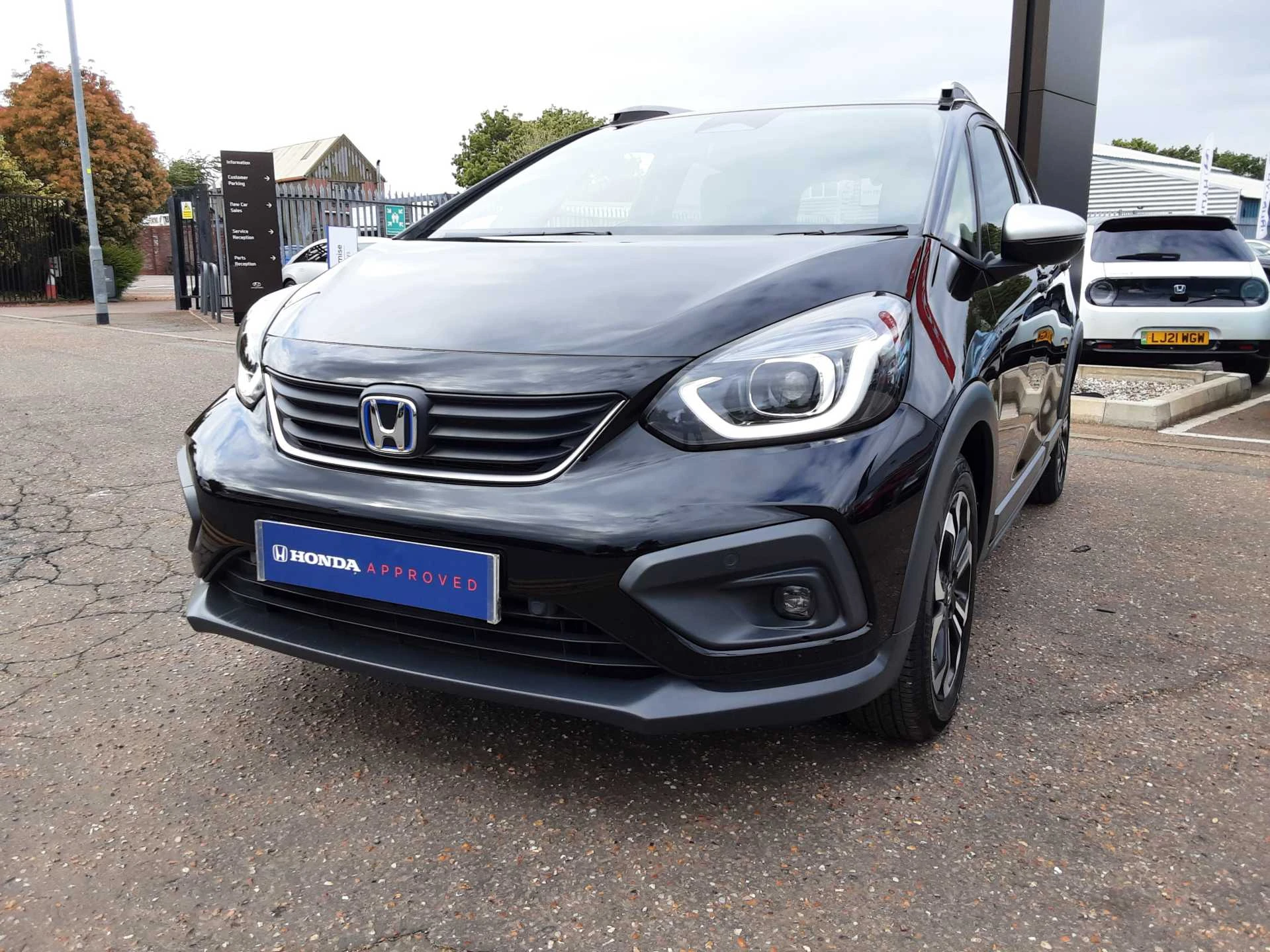 Vehicle image 6