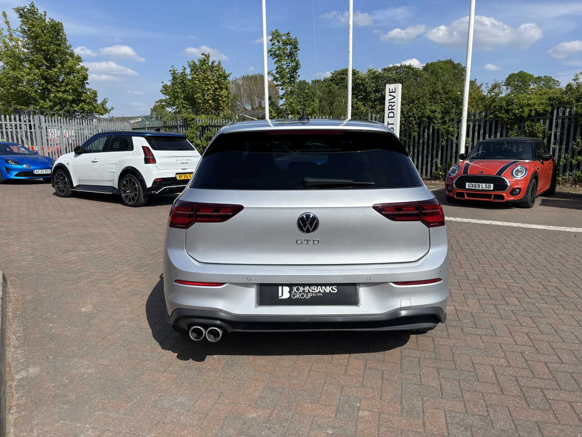 Vehicle image 3