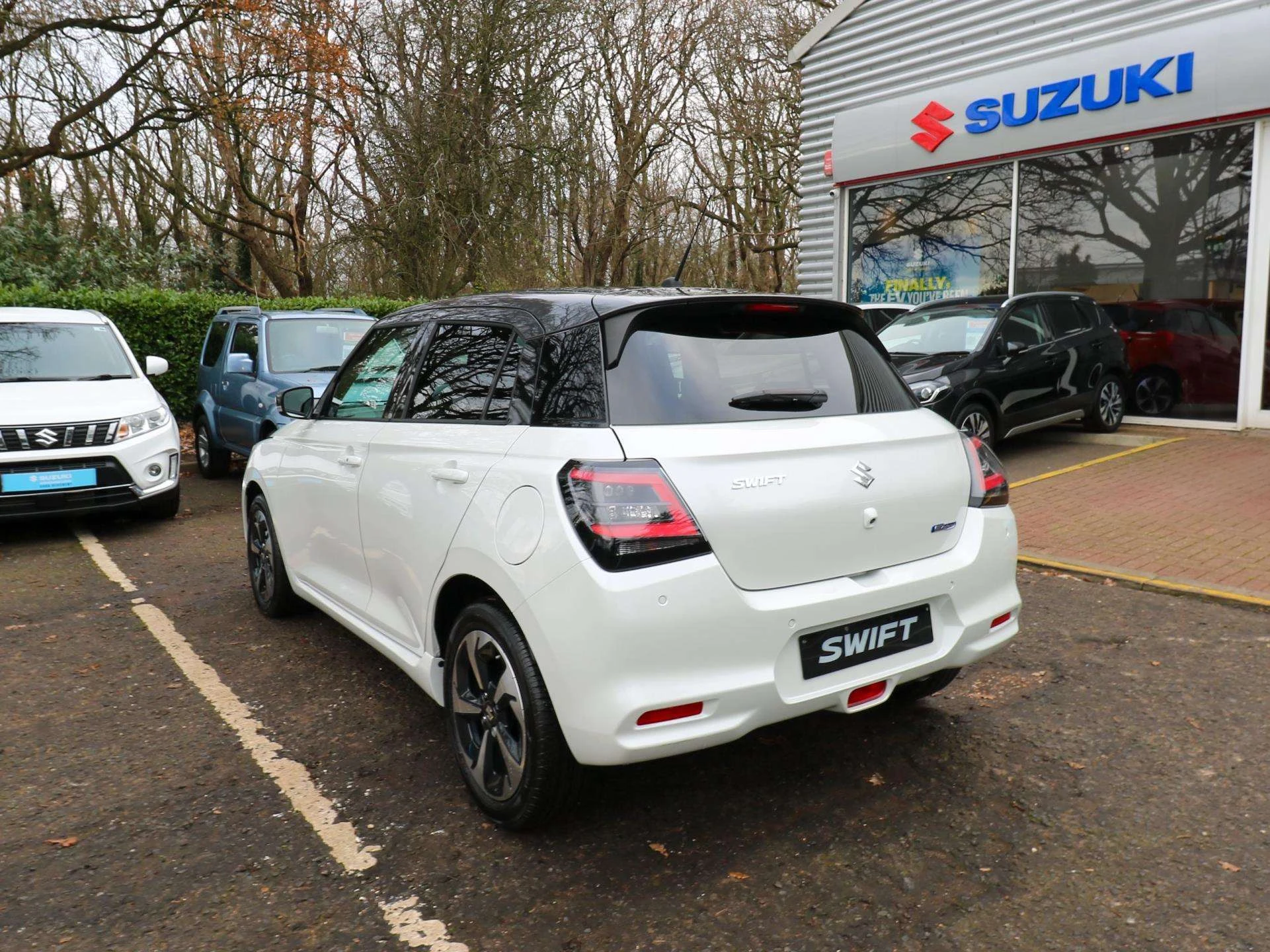 Vehicle image 5