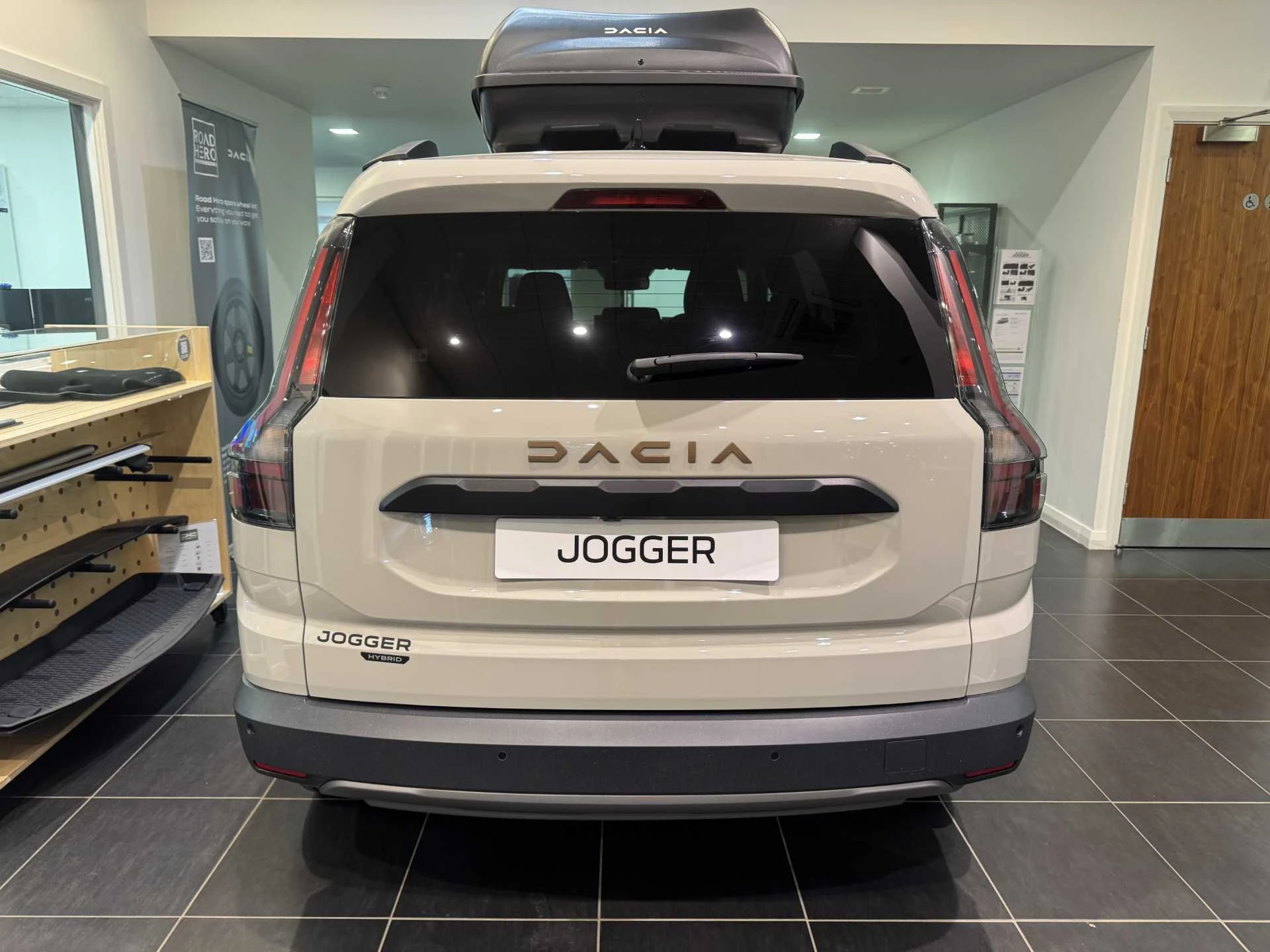 Vehicle image 6