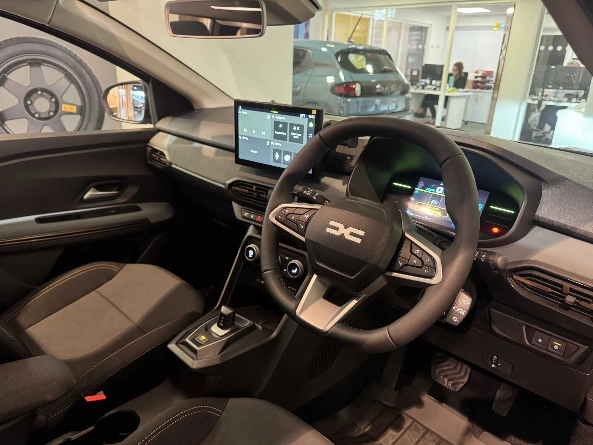 Vehicle image 7