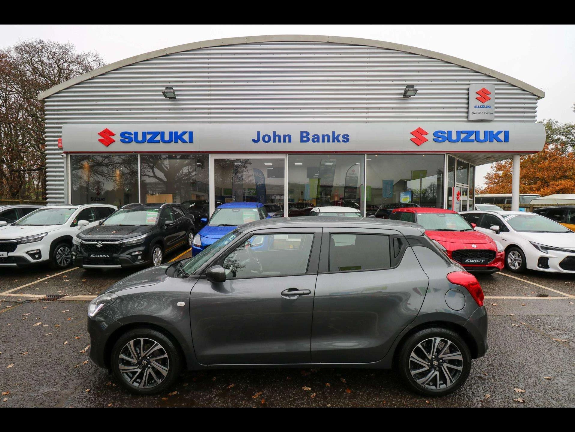 Vehicle image 4