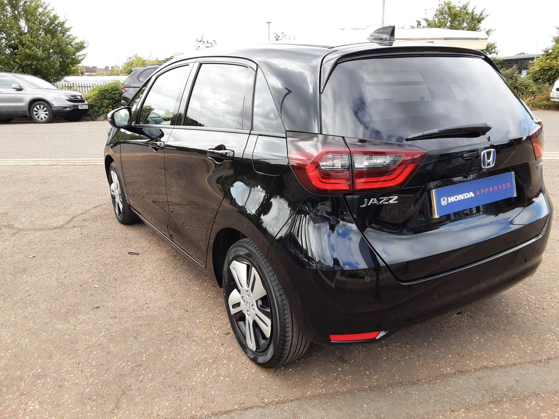 Vehicle image 7