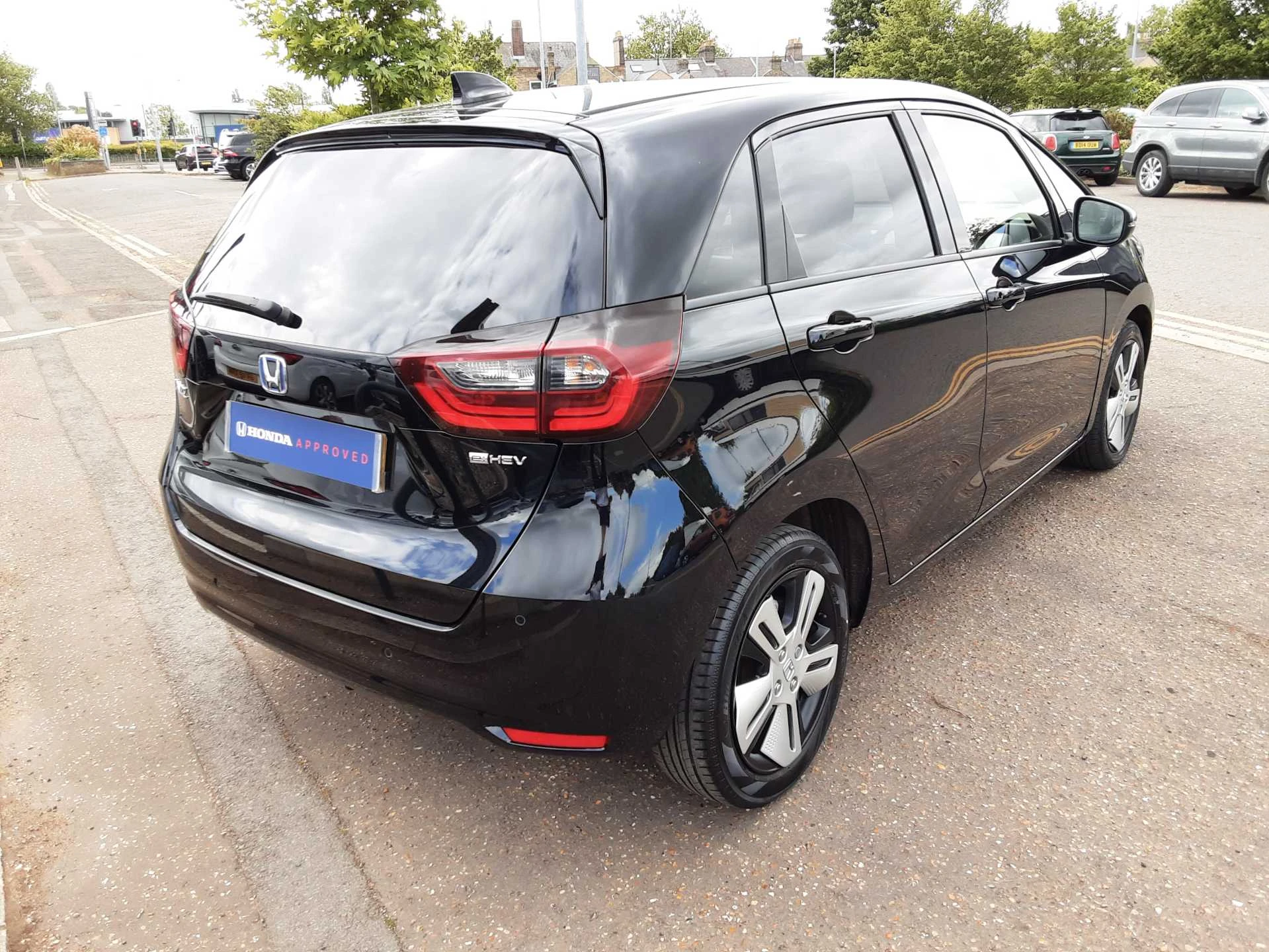 Vehicle image 5
