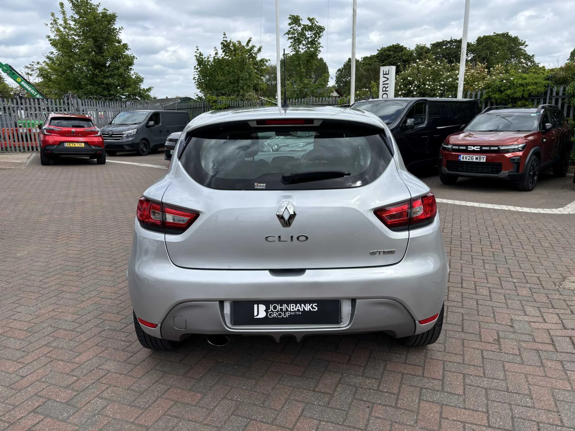 Vehicle image 3