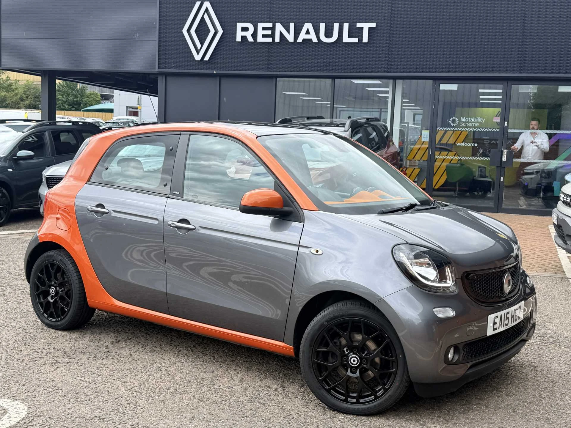 Vehicle image 1