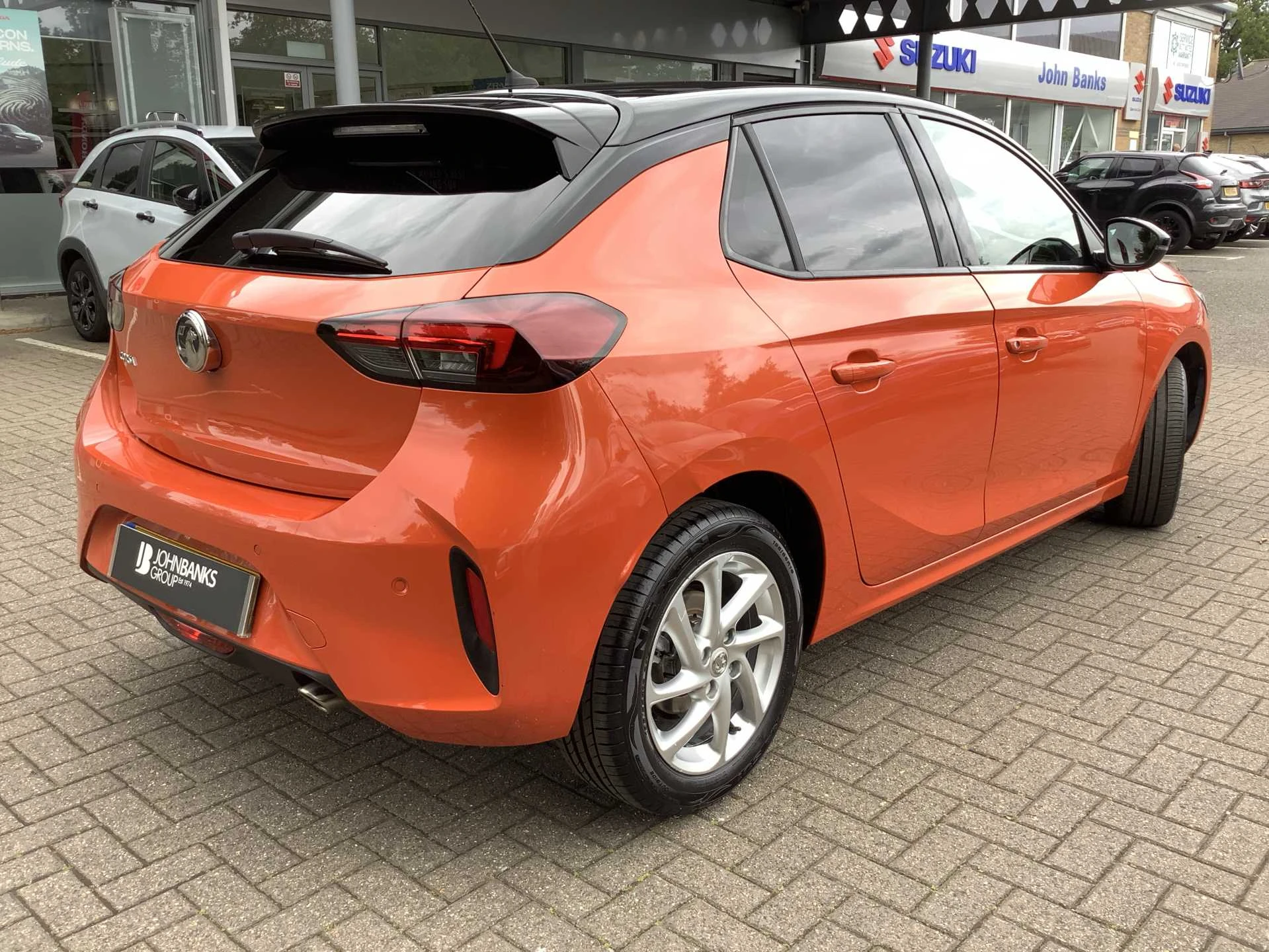 Vehicle image 7