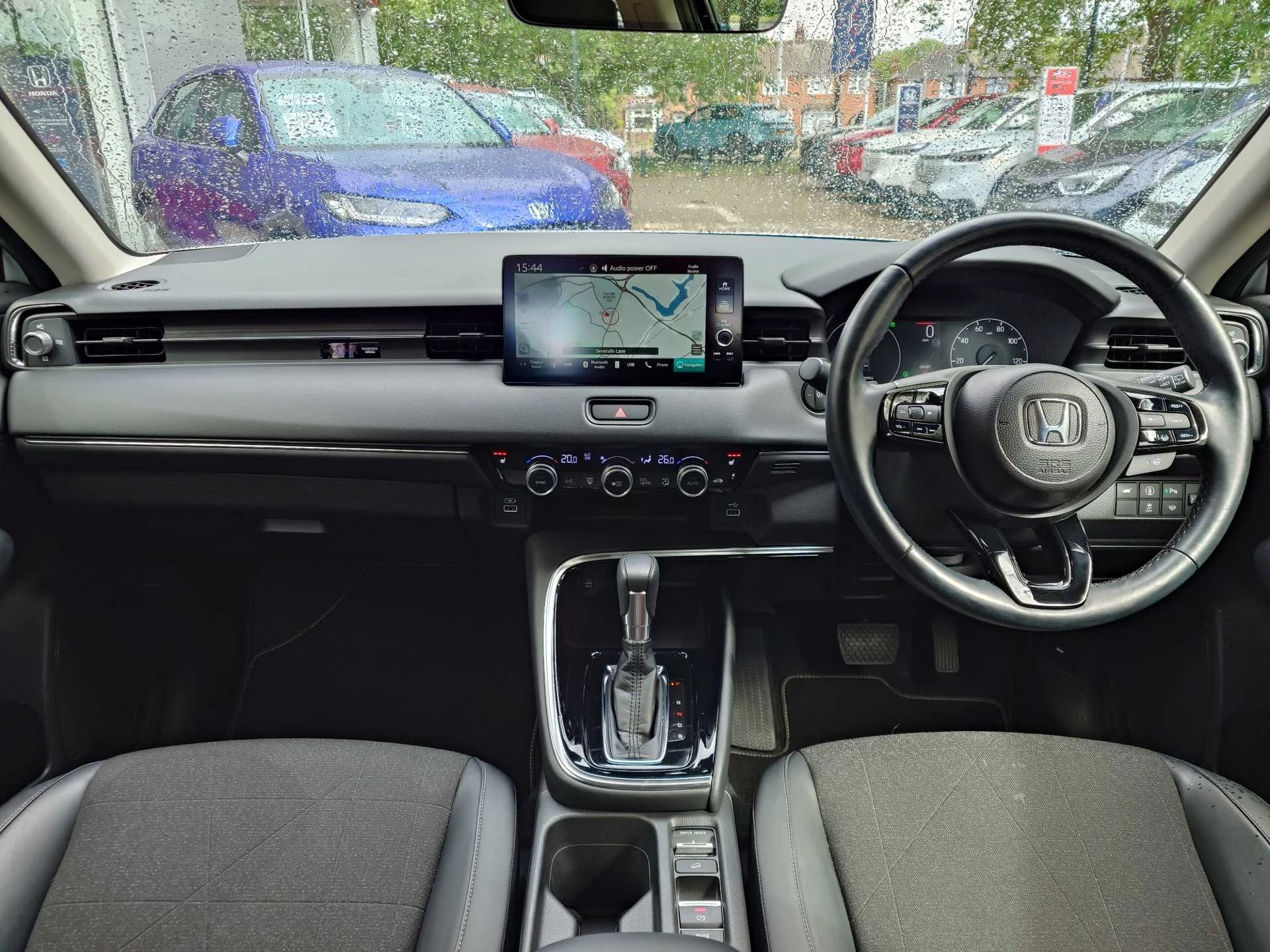 Vehicle image 4