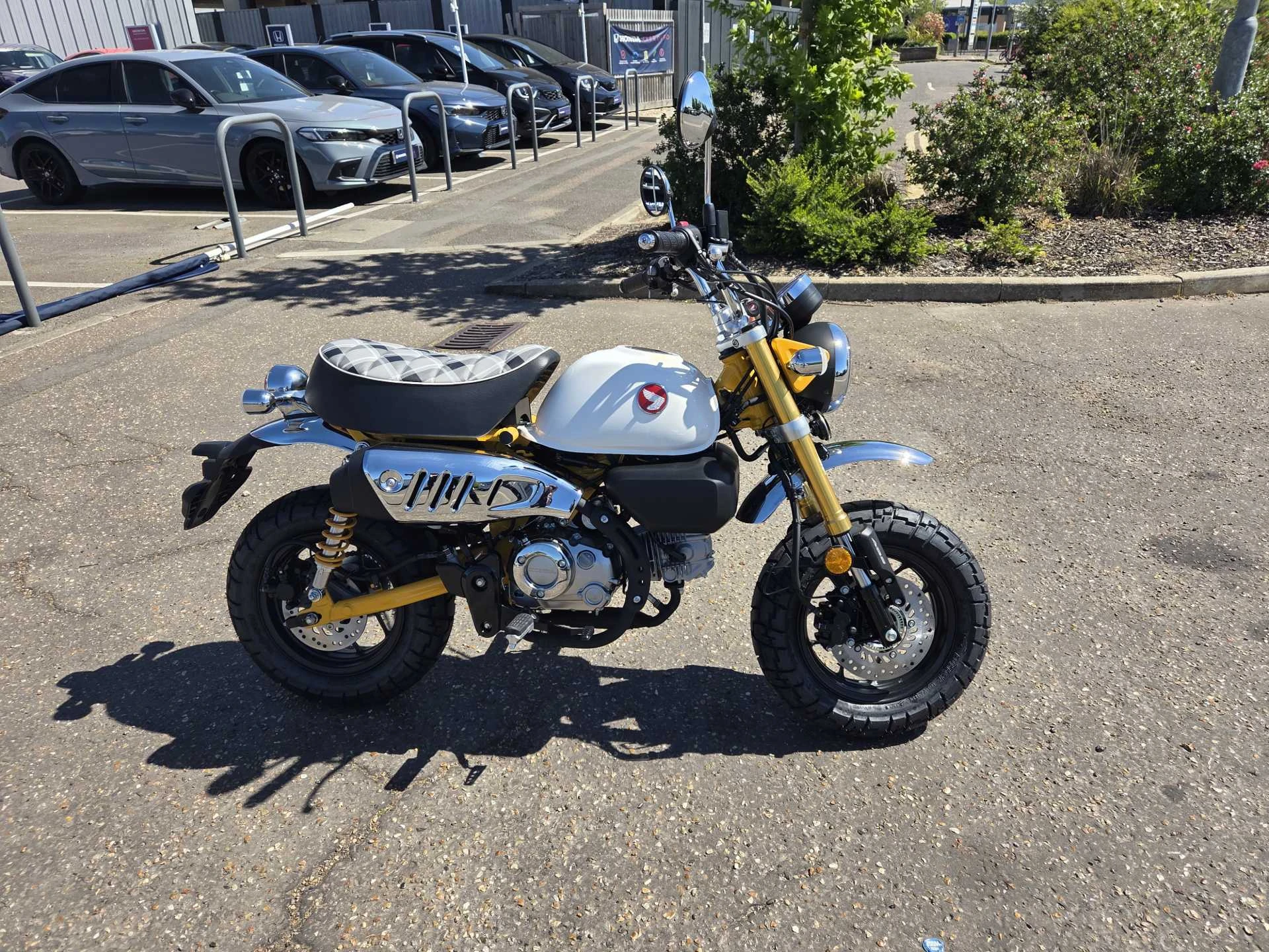 Vehicle image 2