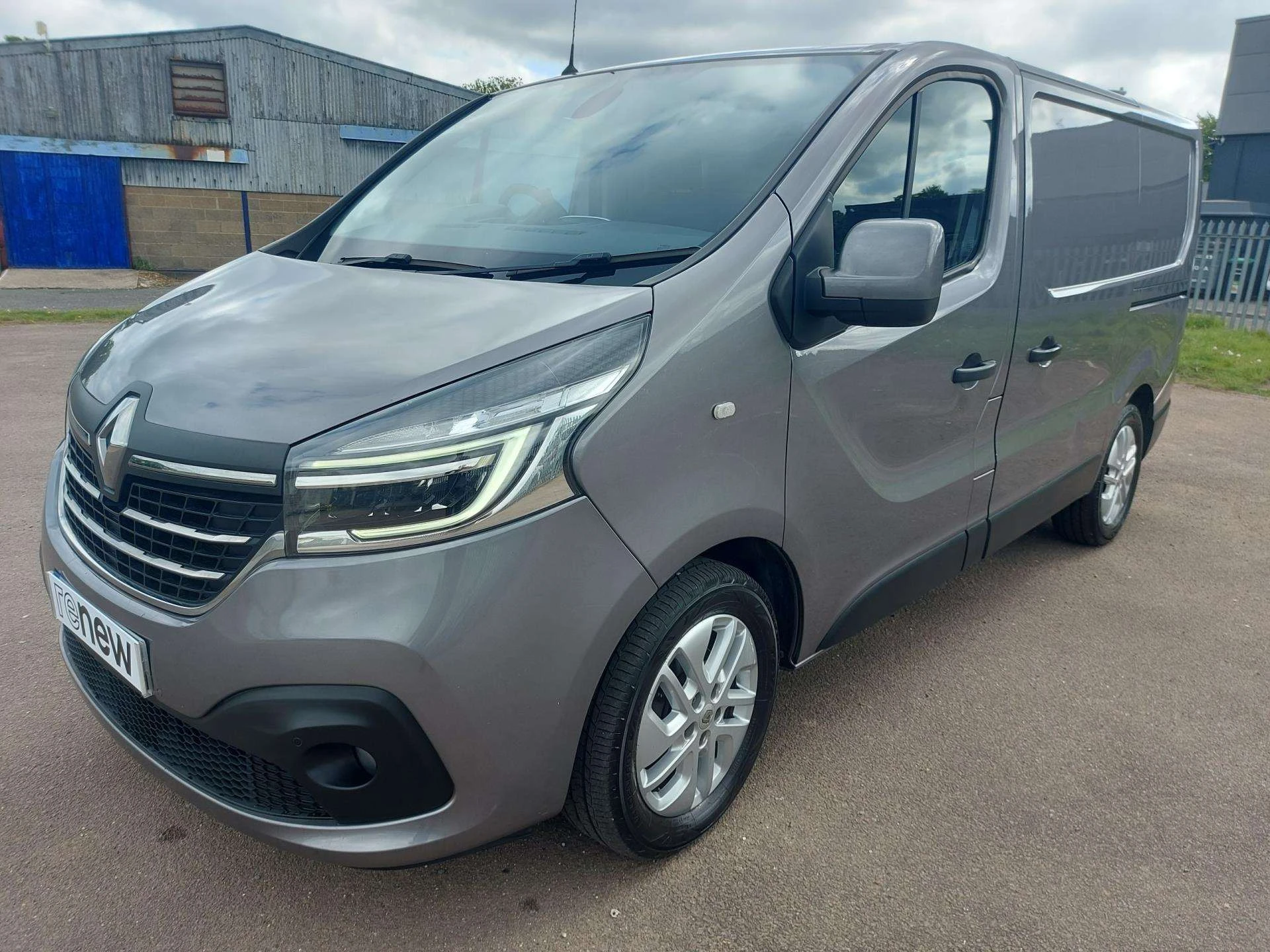 Vehicle image 3