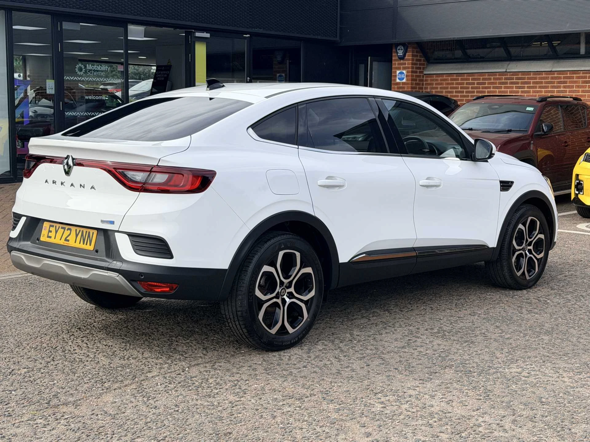 Vehicle image 4