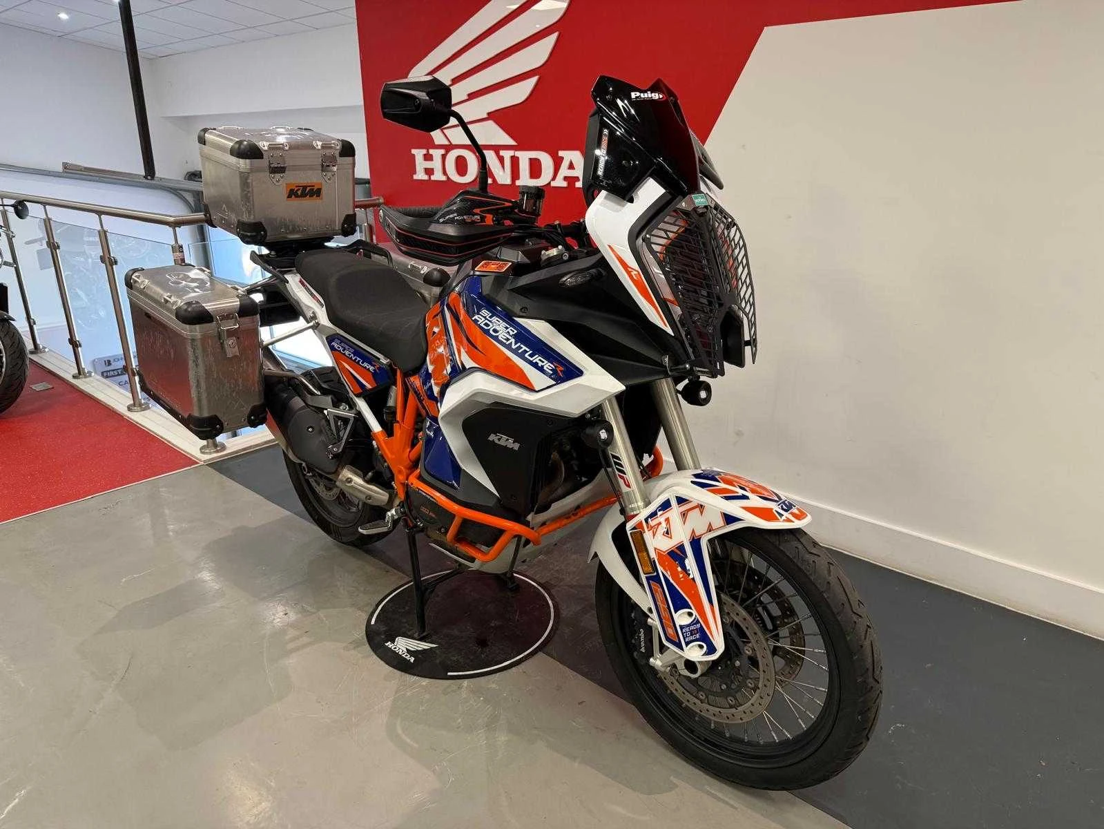 Vehicle image 2