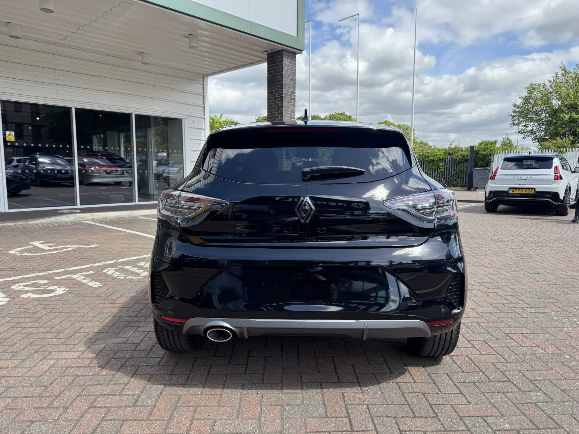 Vehicle image 6