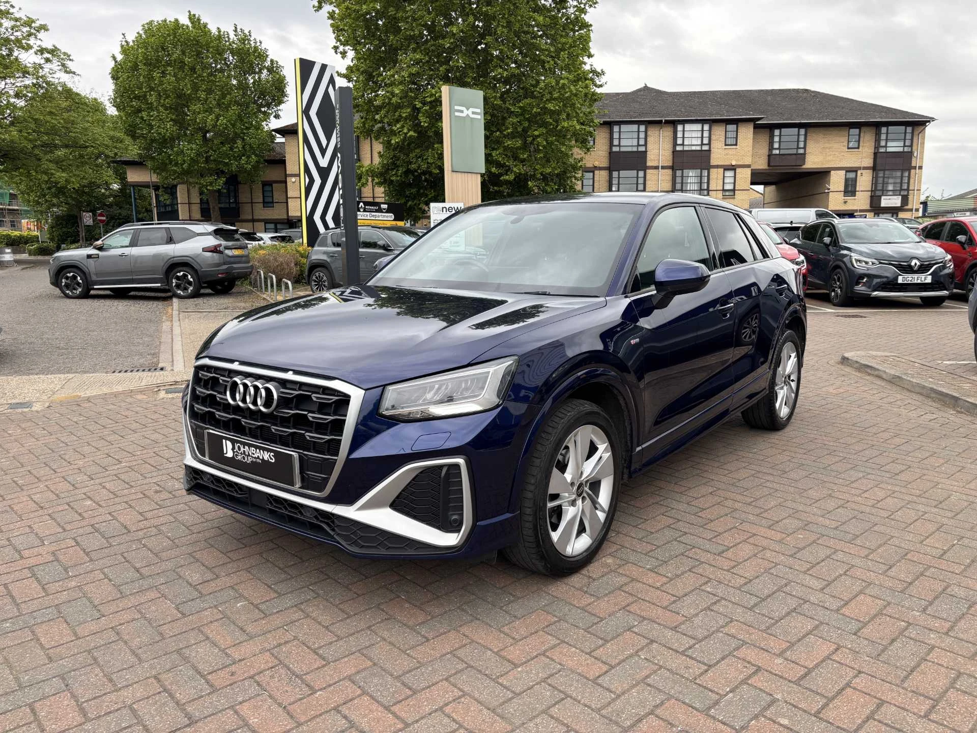 Vehicle image 7