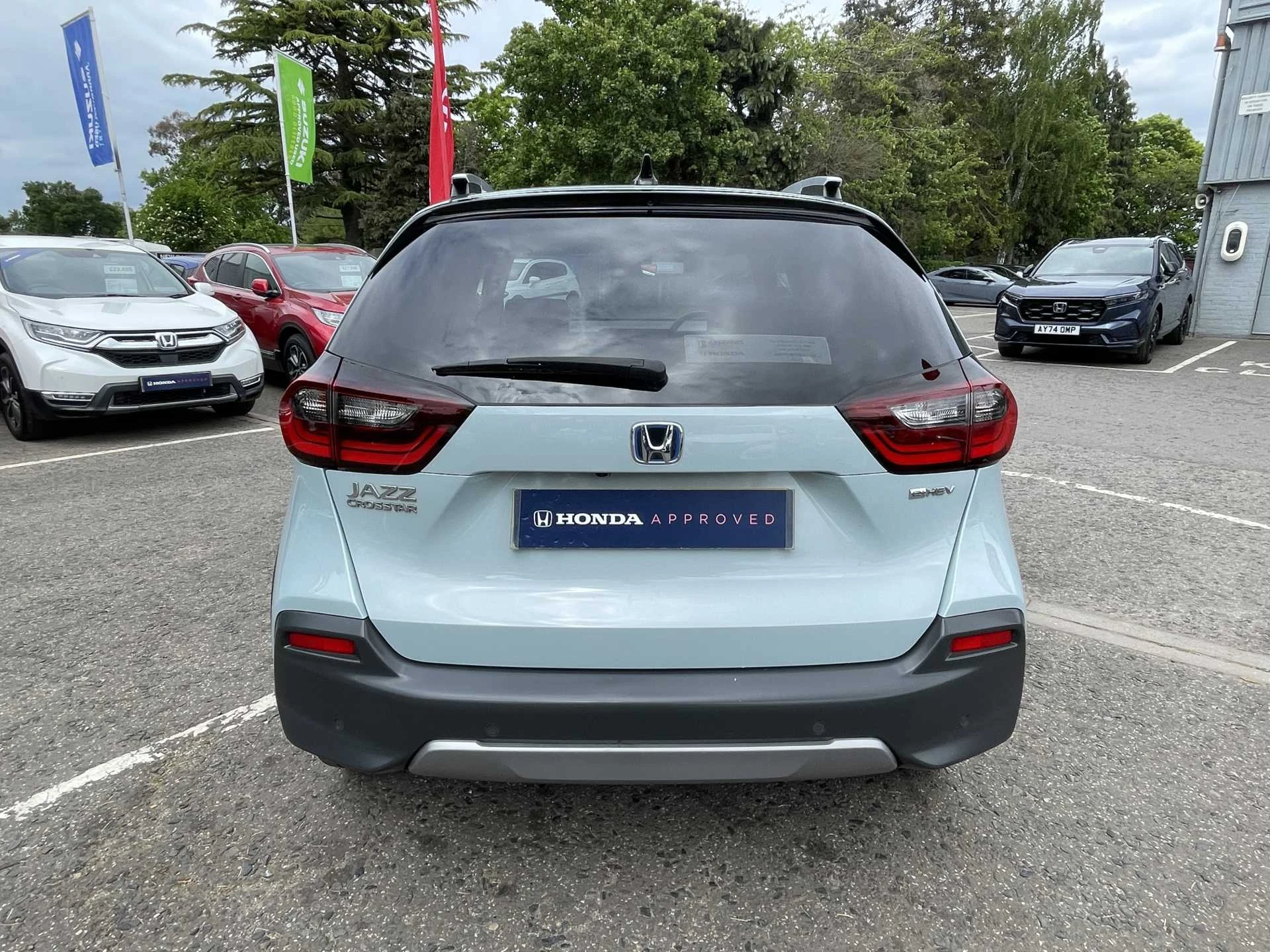 Vehicle image 7