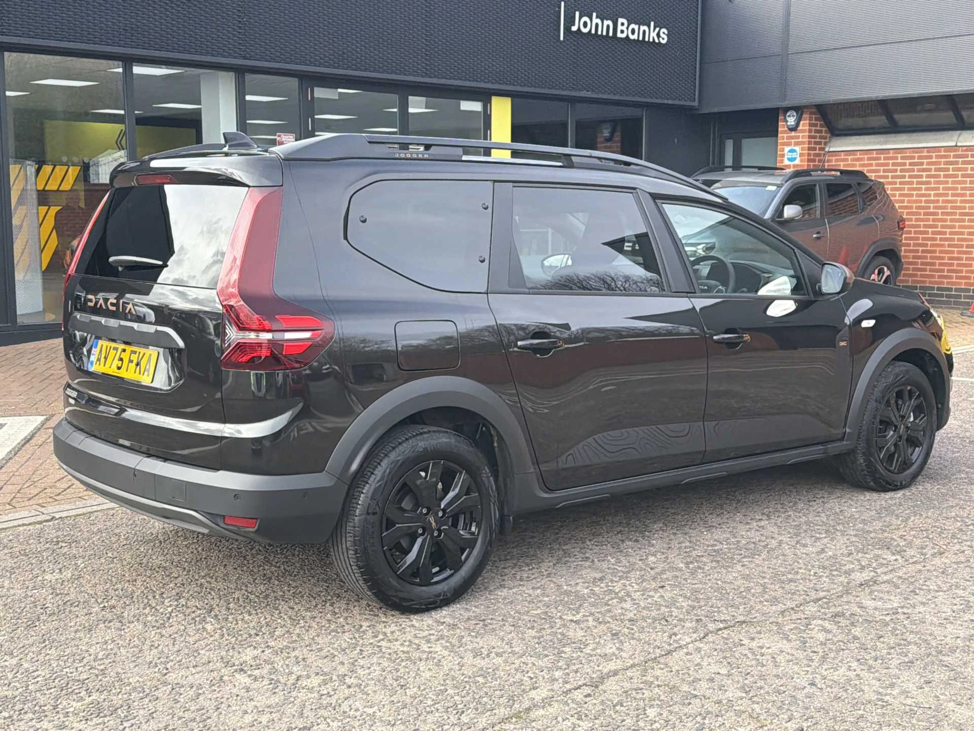 Vehicle image 4
