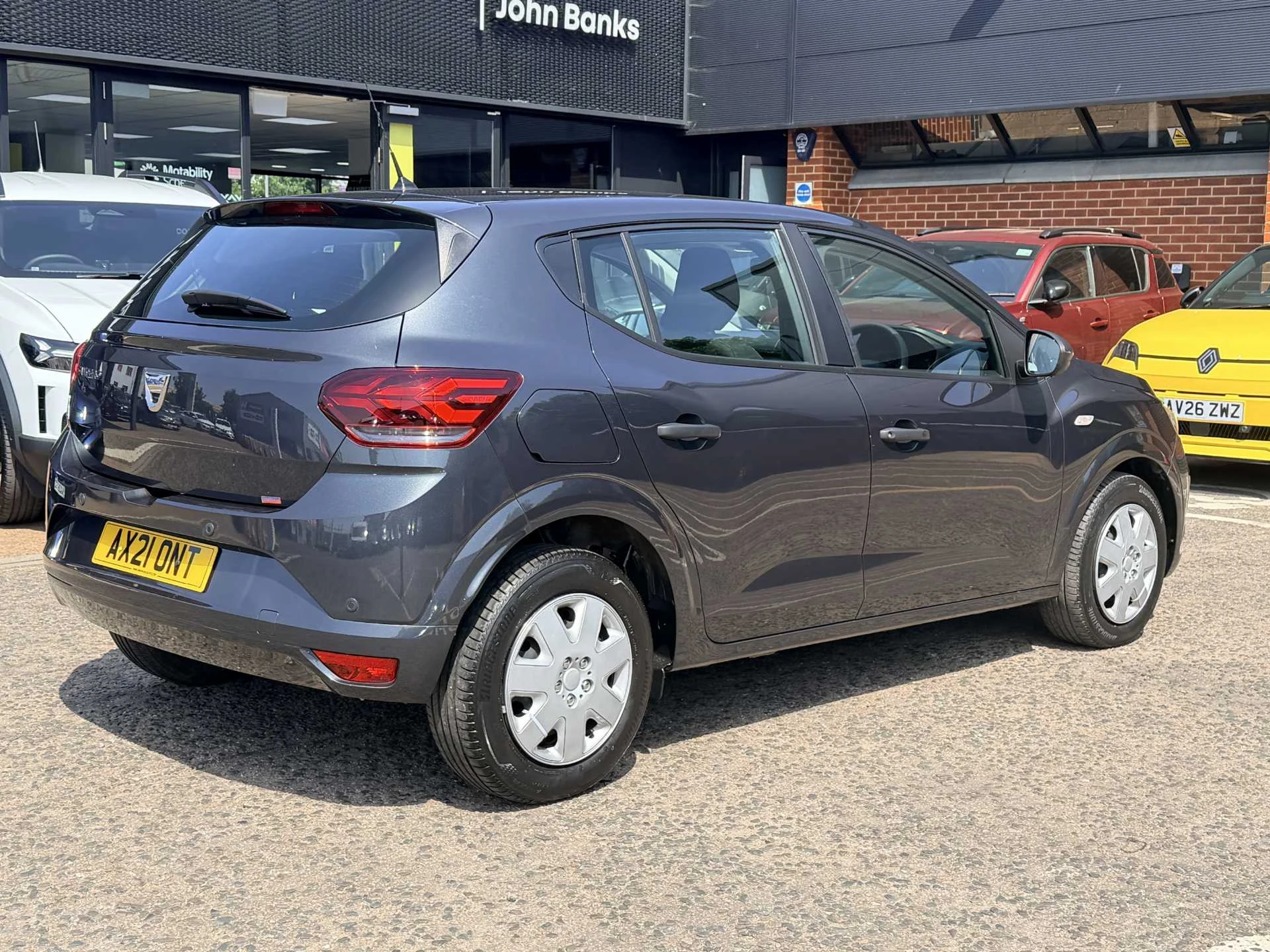 Vehicle image 4