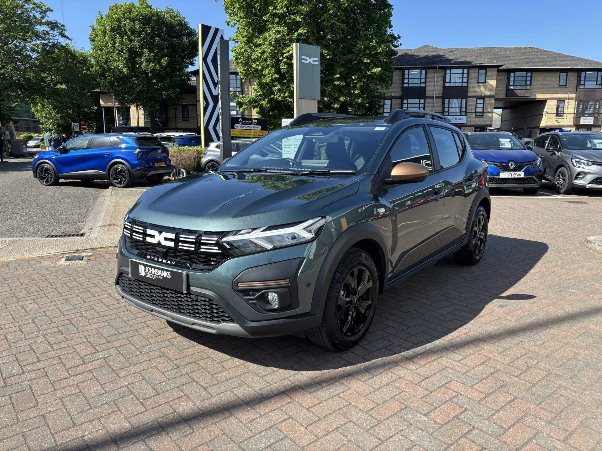 Vehicle image 7