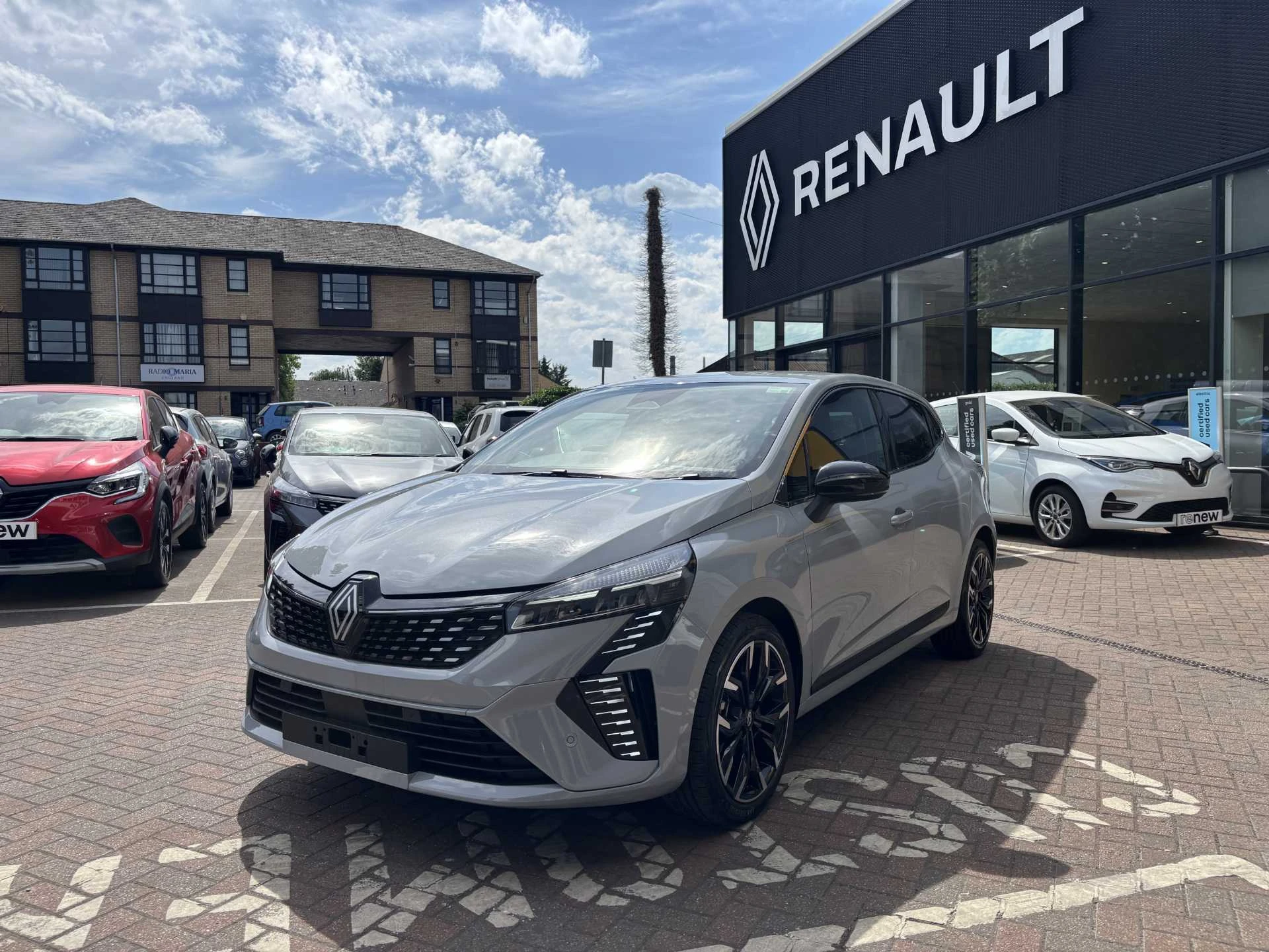 Vehicle image 7