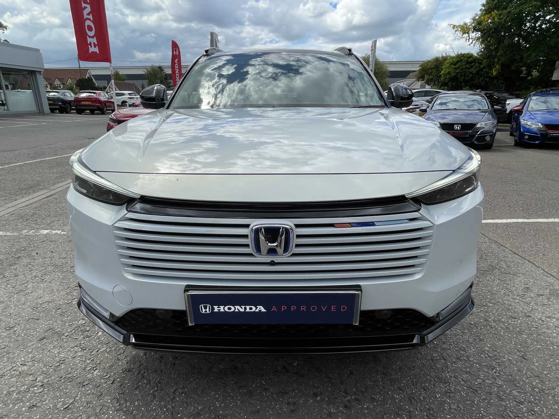Vehicle image 6