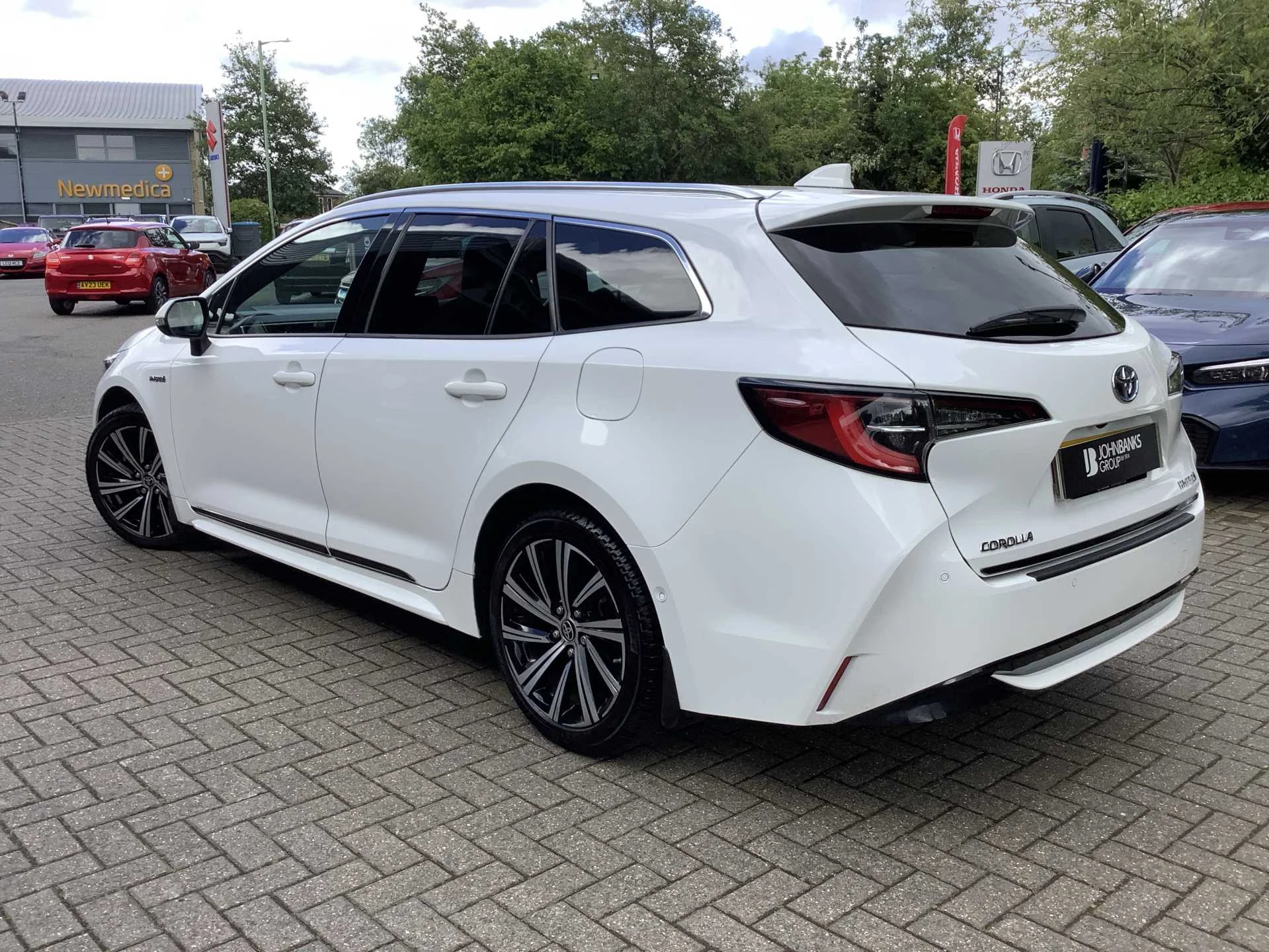 Vehicle image 5