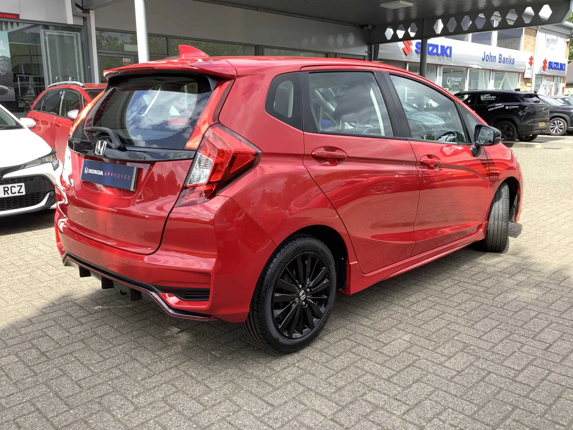 Vehicle image 7
