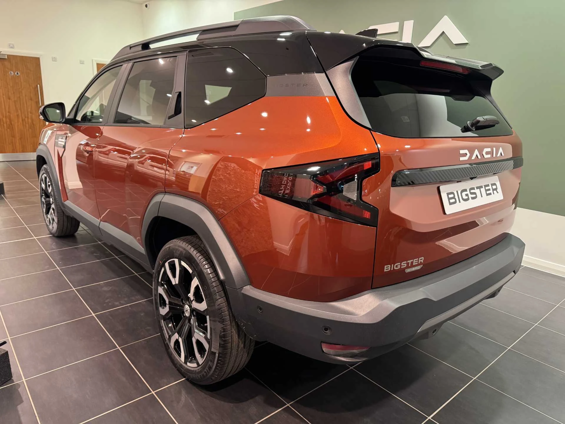 Vehicle image 3