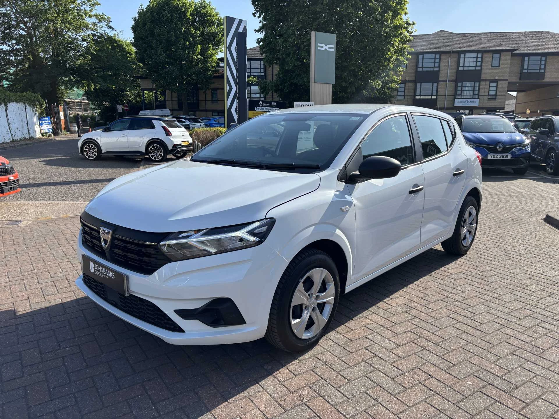 Vehicle image 7