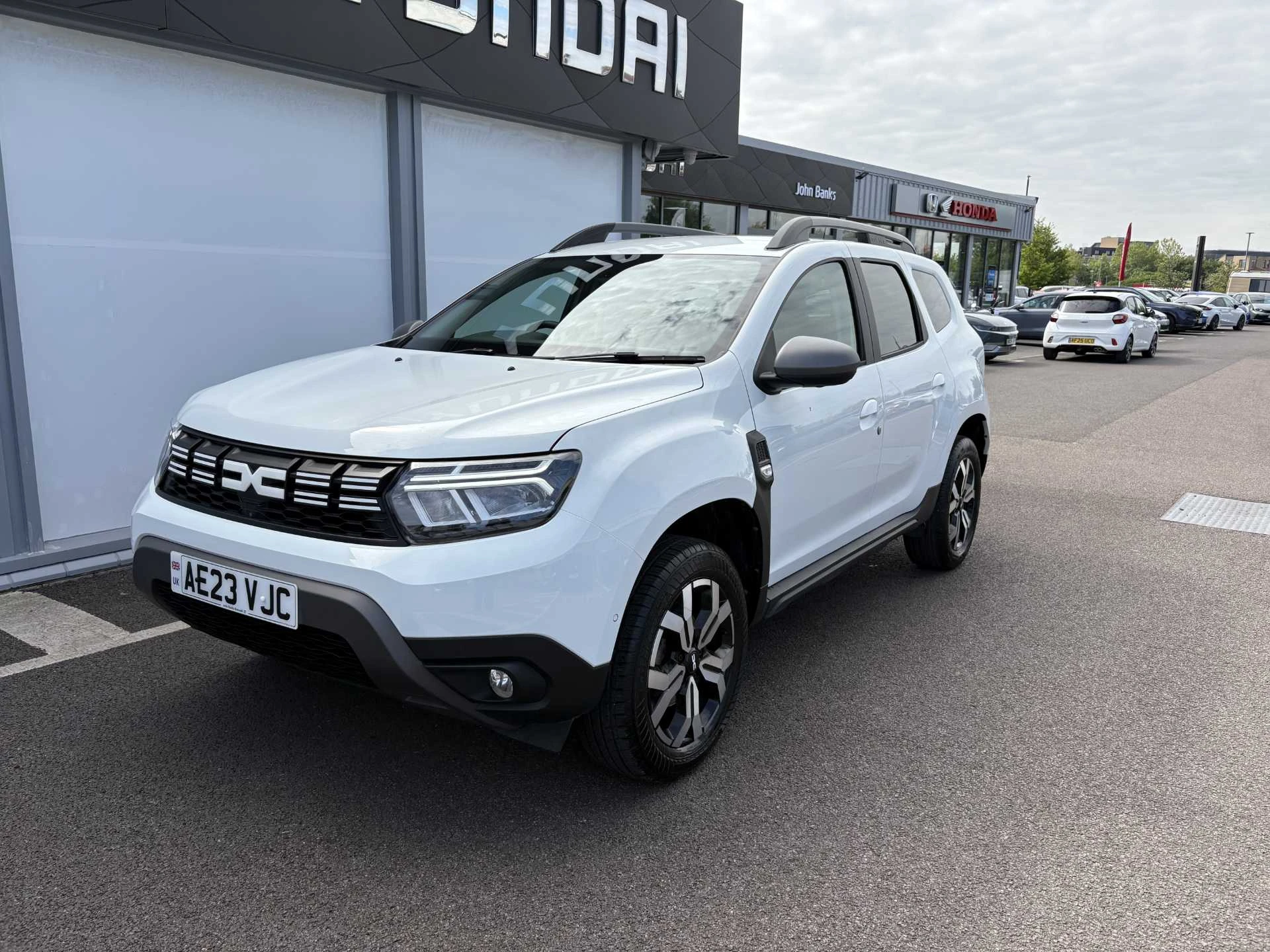 Vehicle image 6