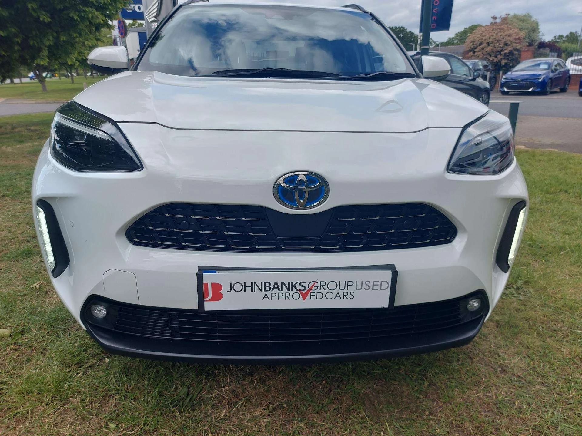 Vehicle image 6