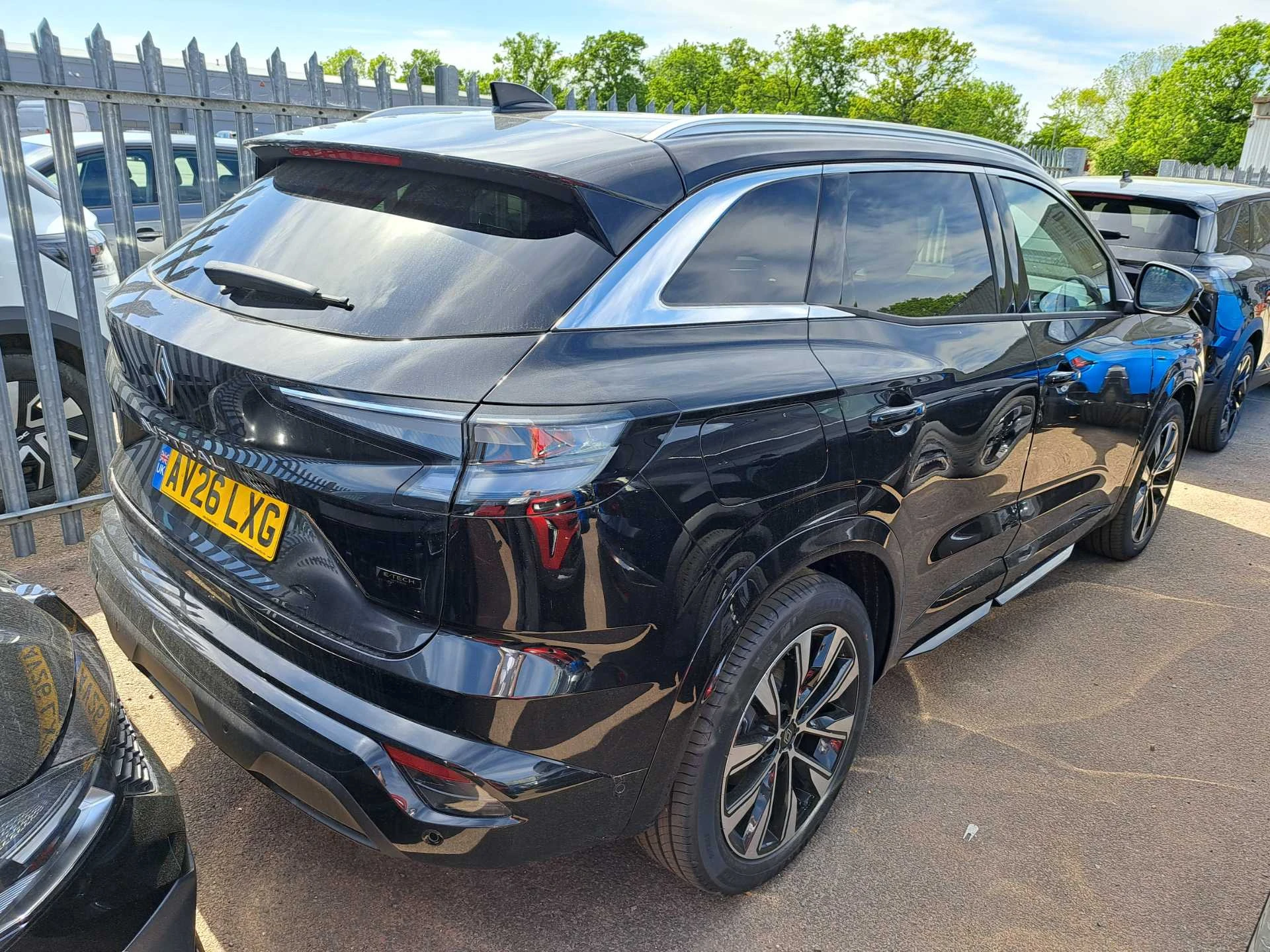Vehicle image 3