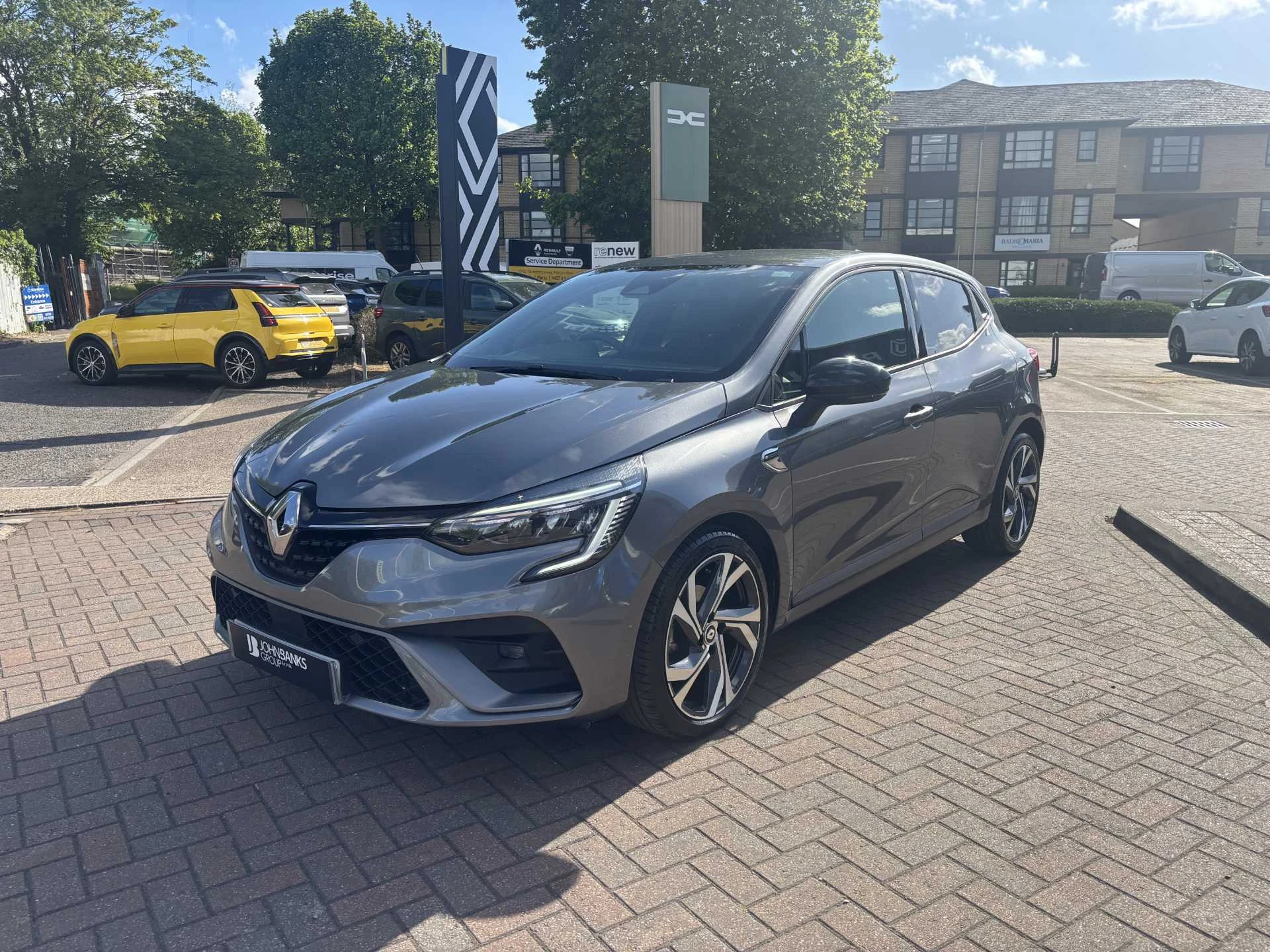 Vehicle image 7