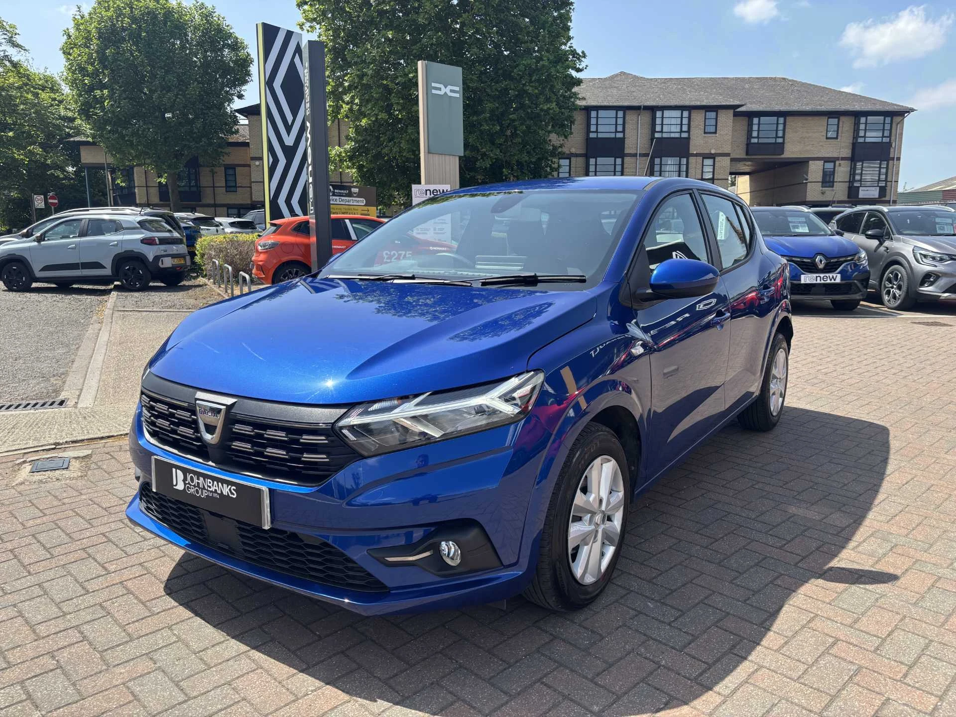 Vehicle image 7