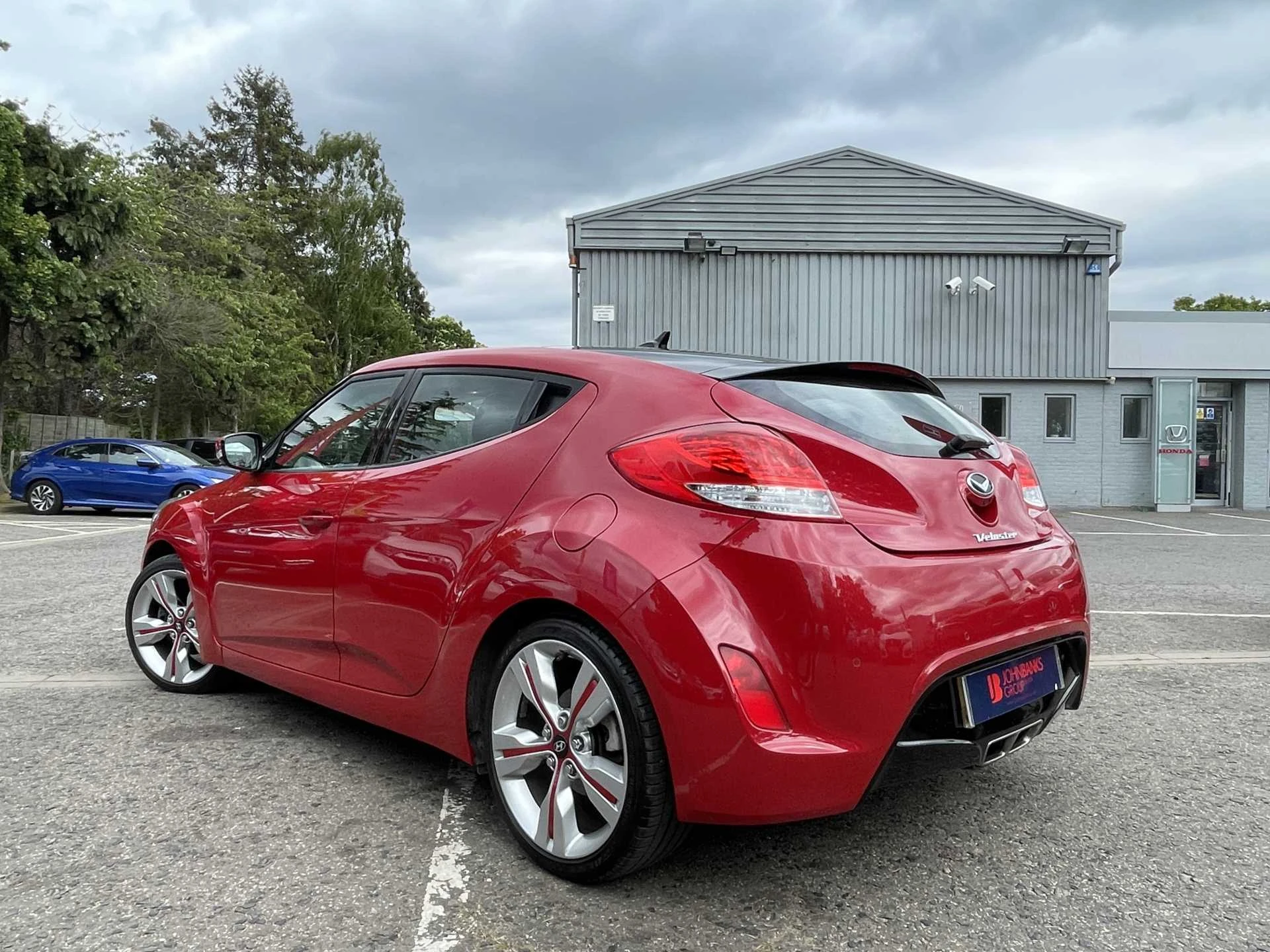 Vehicle image 3
