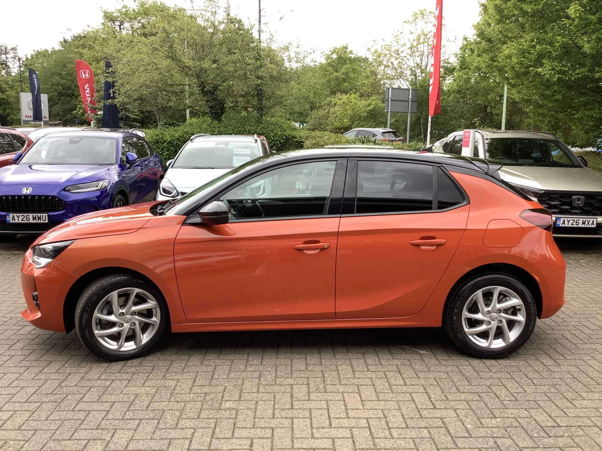 Vehicle image 4