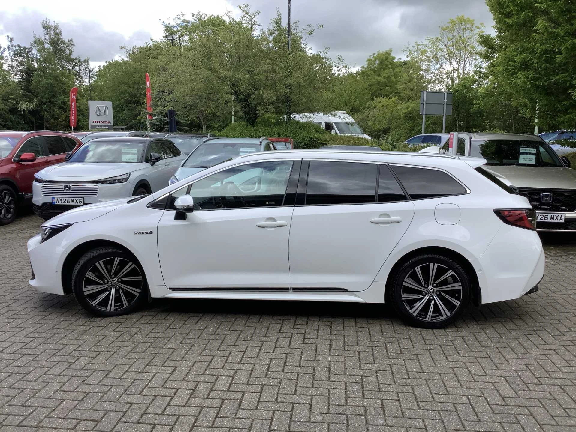 Vehicle image 4