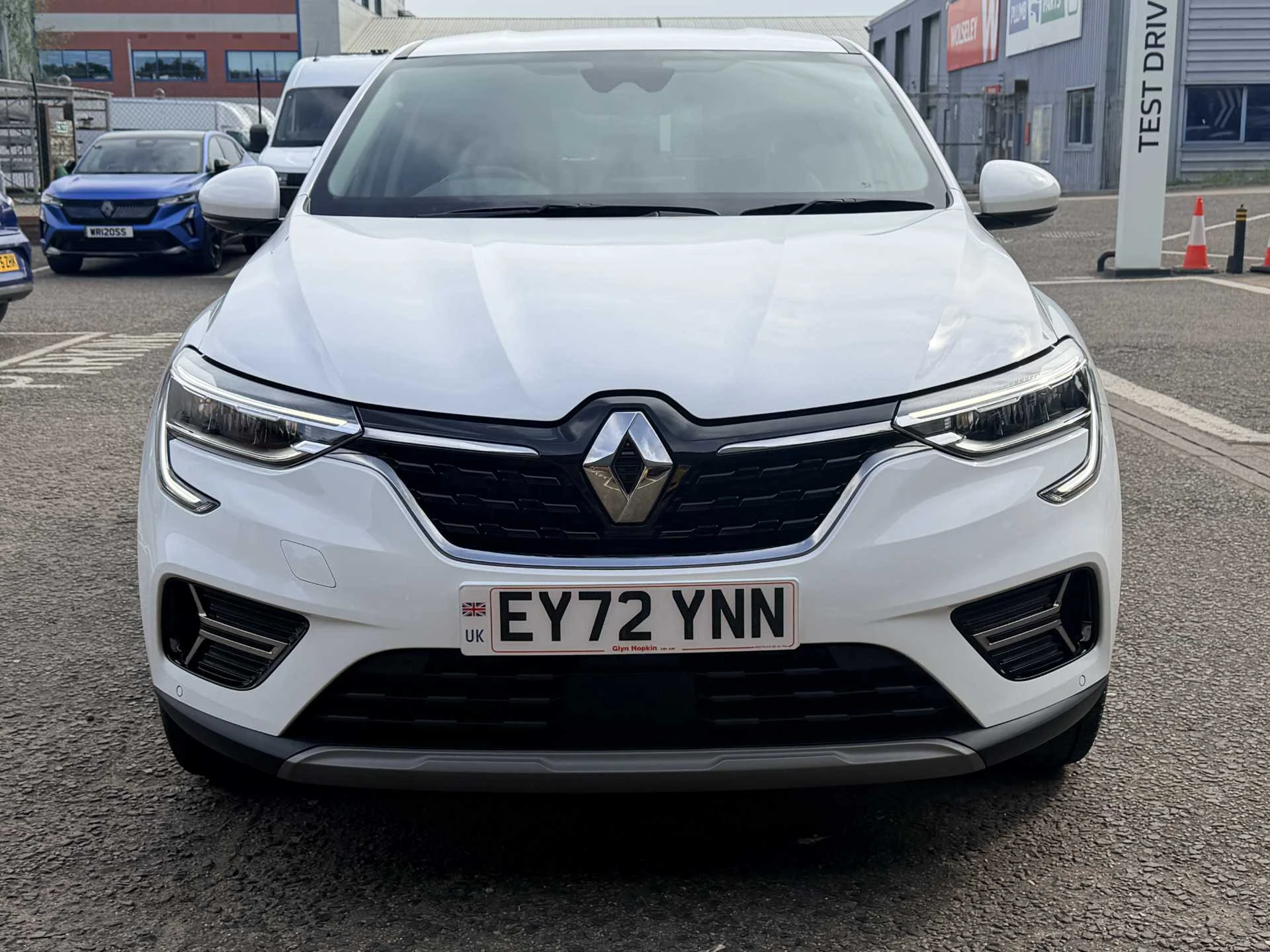 Vehicle image 6