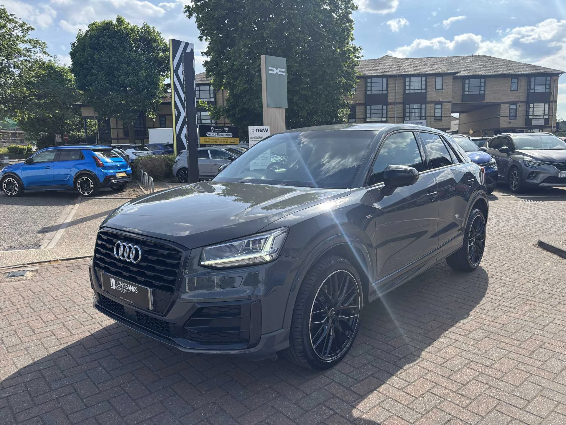 Vehicle image 6