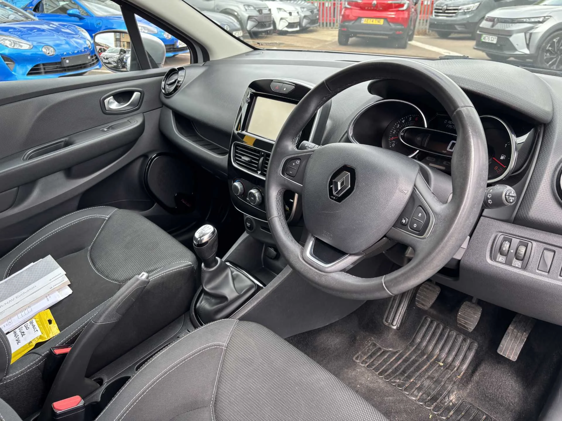 Vehicle image 4