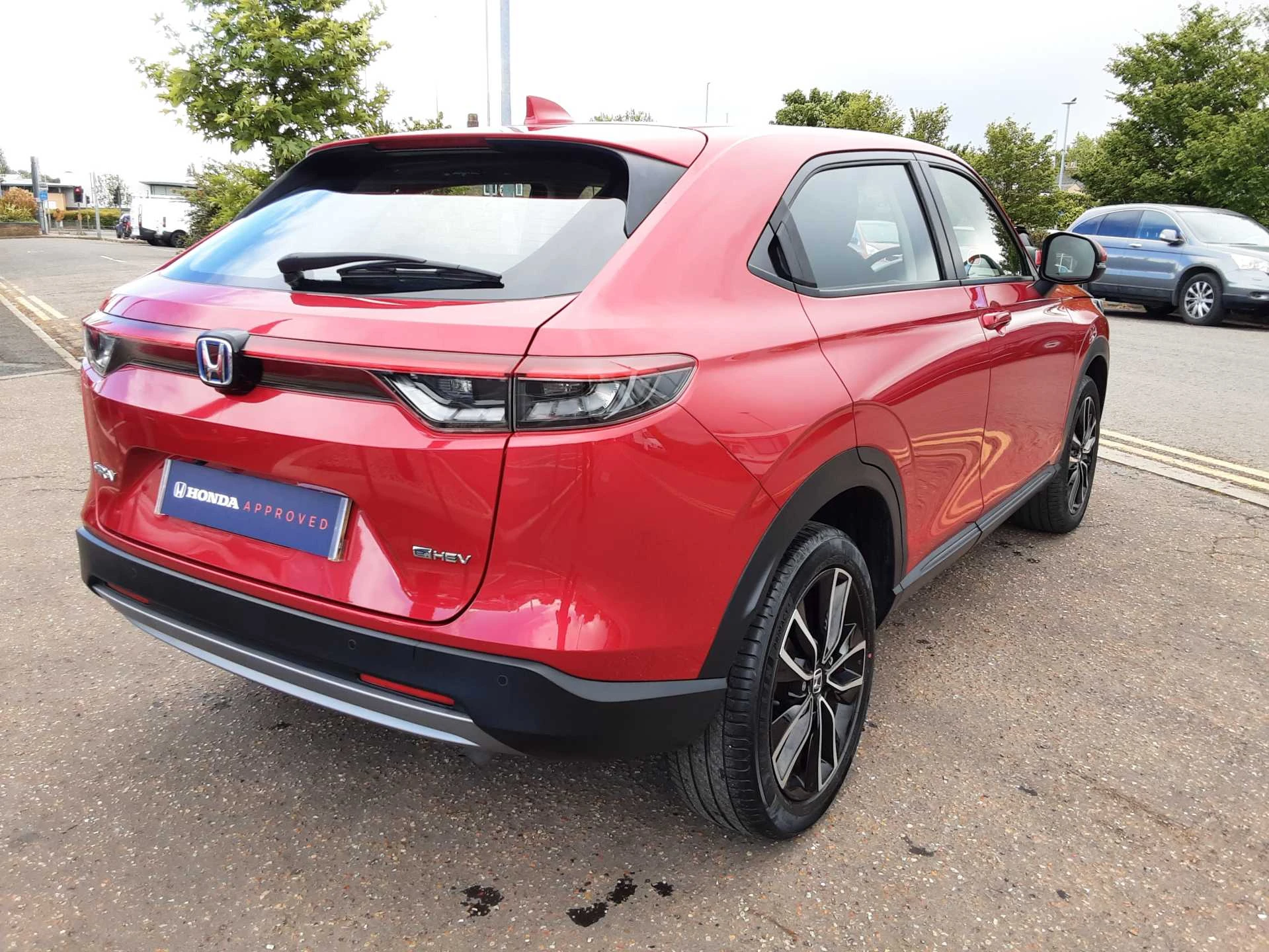 Vehicle image 6