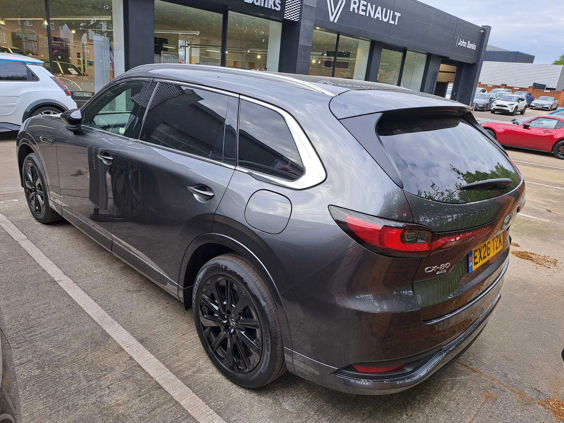 Vehicle image 4