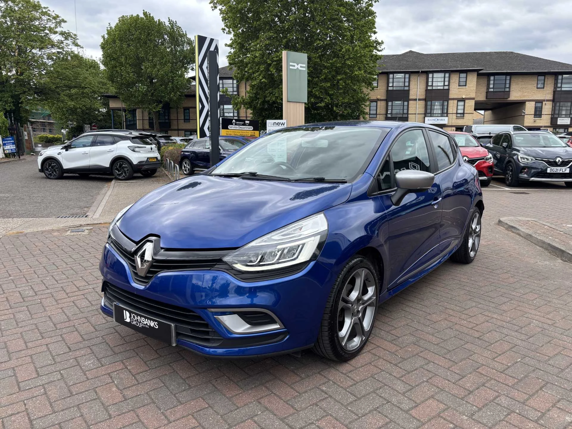 Vehicle image 7