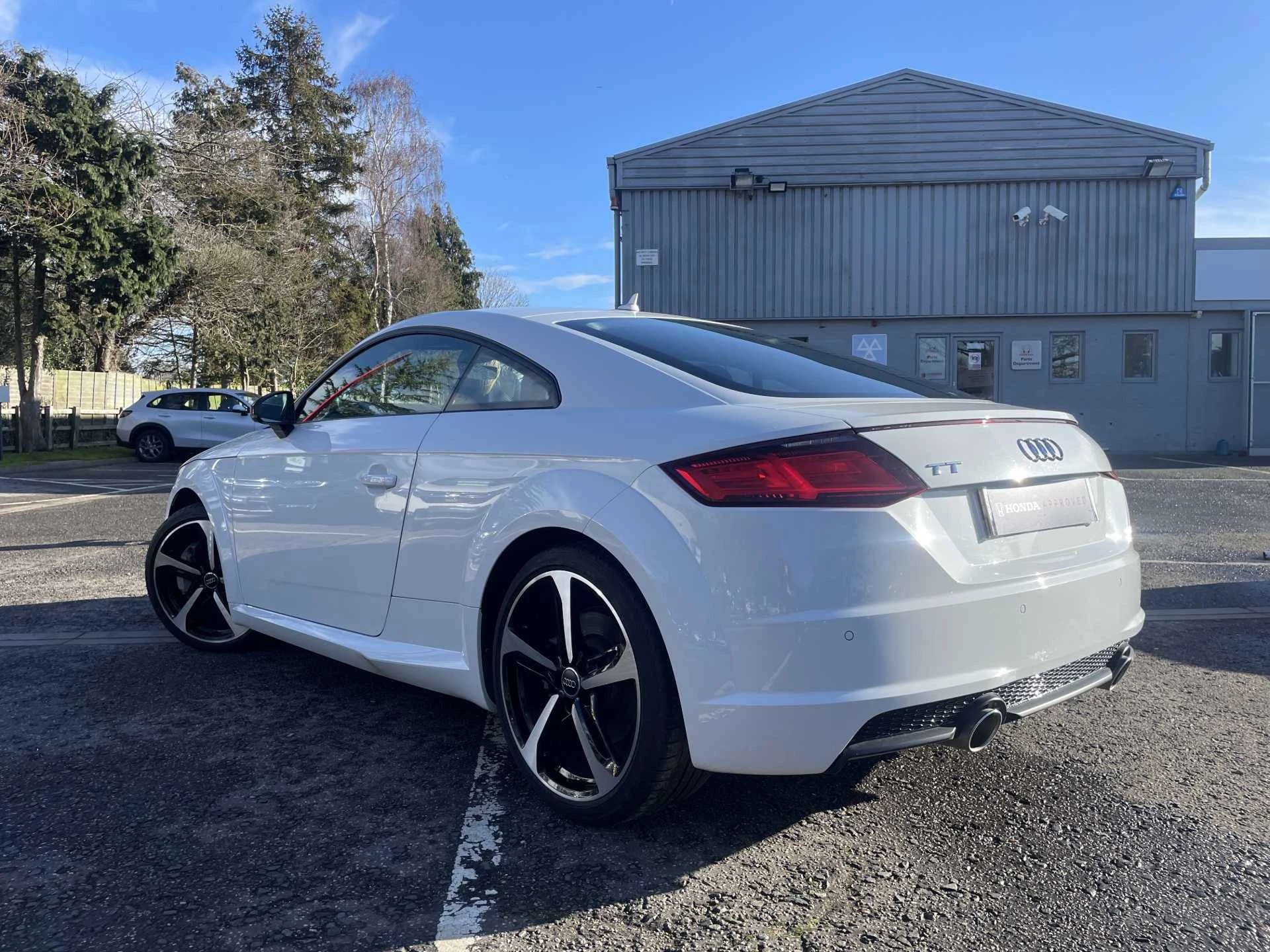 Vehicle image 3