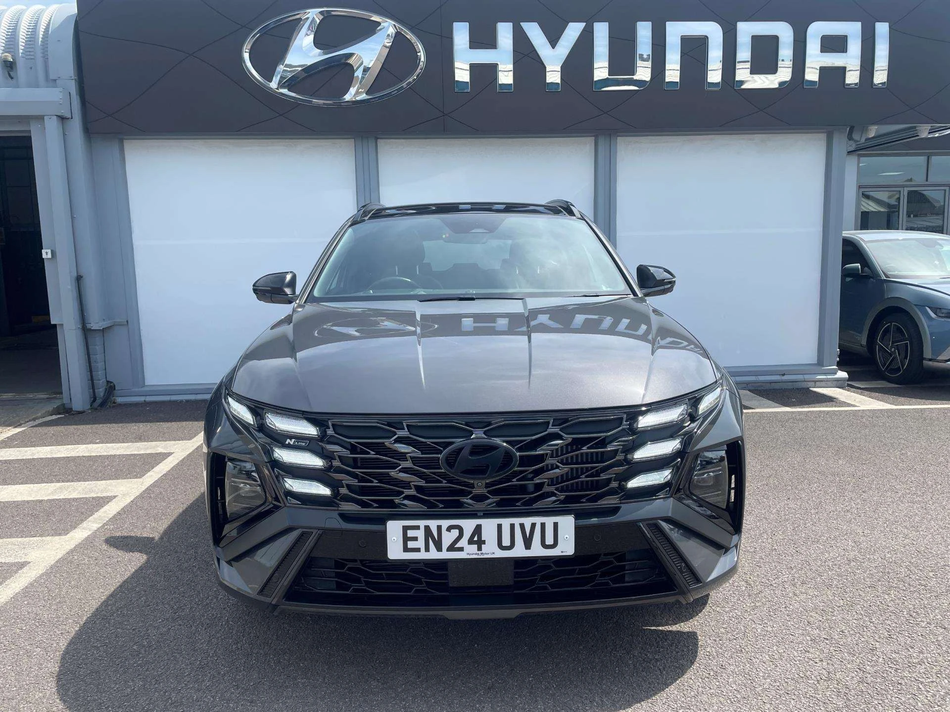 Vehicle image 4