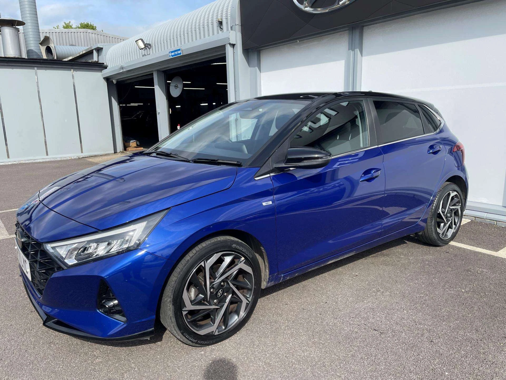 Vehicle image 6