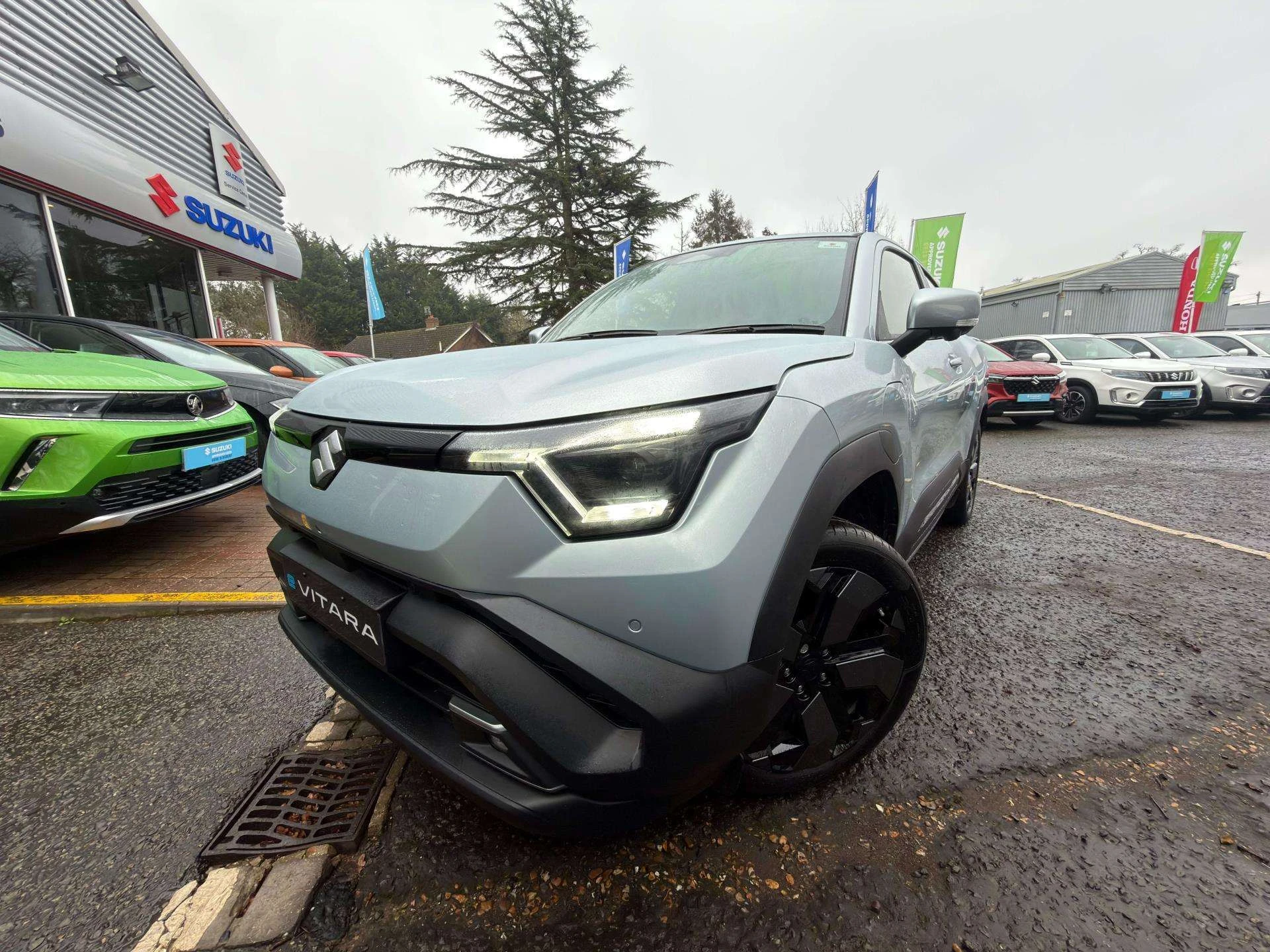Vehicle image 3