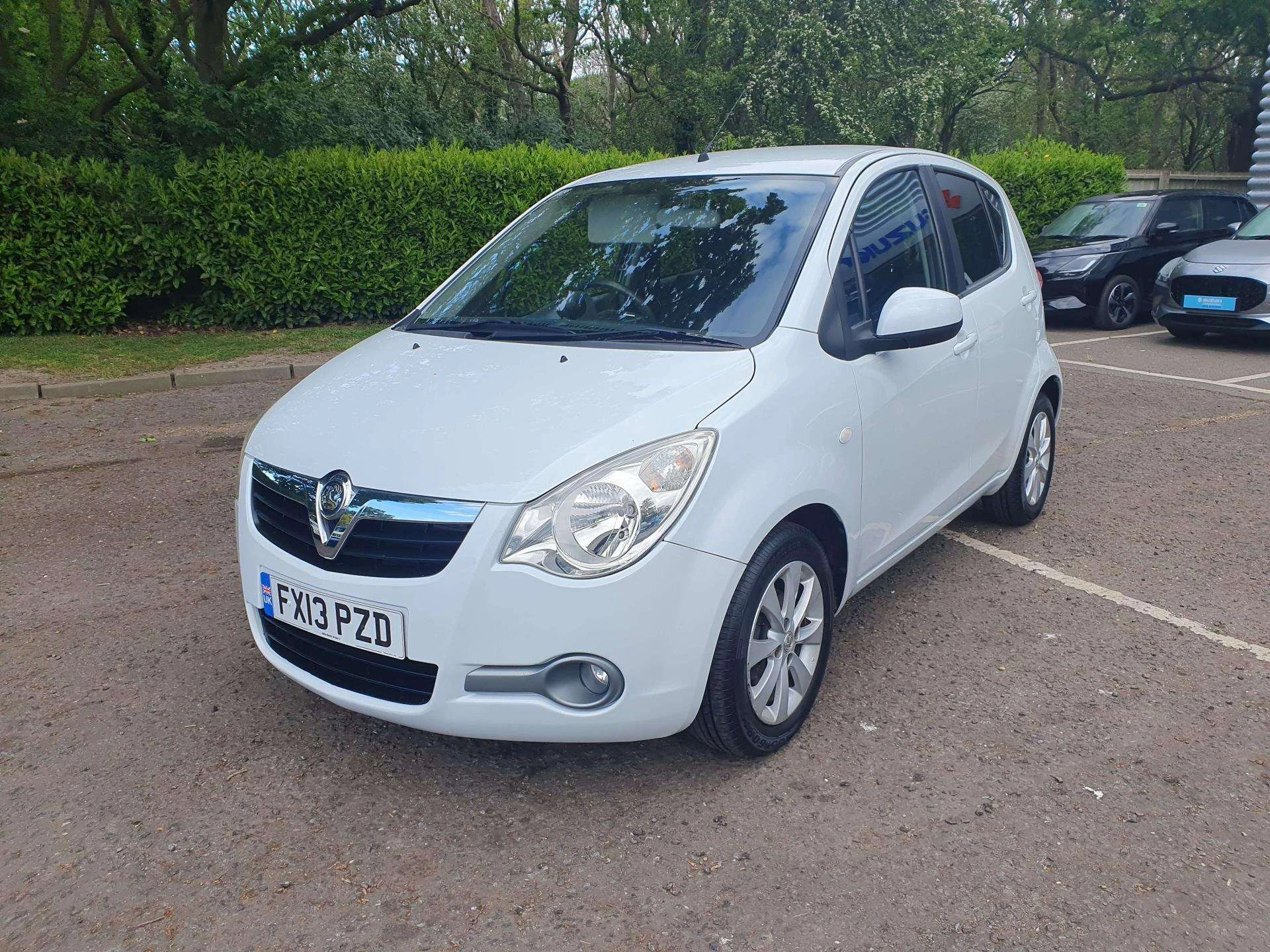 Vehicle image 3