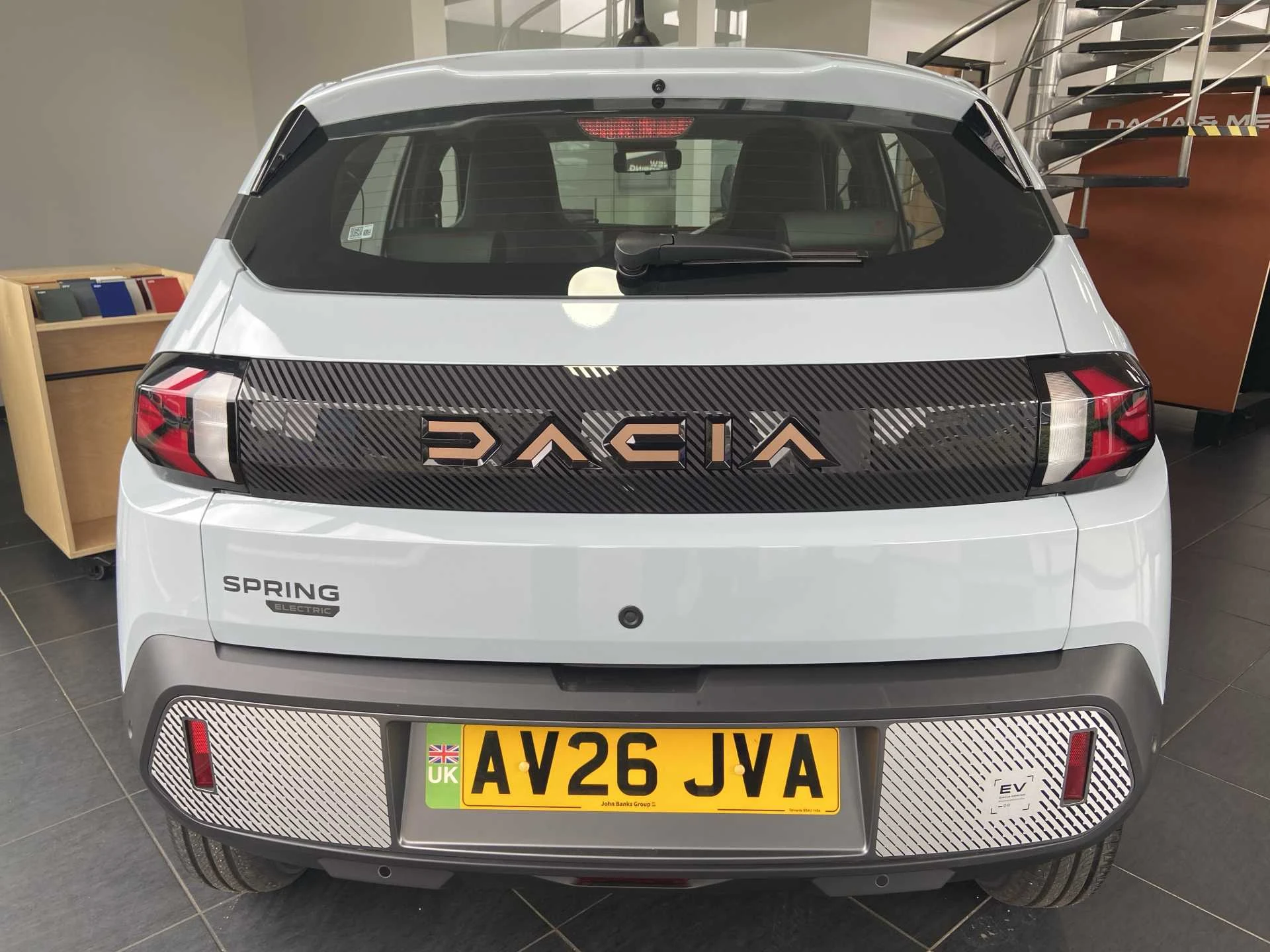 Vehicle image 5